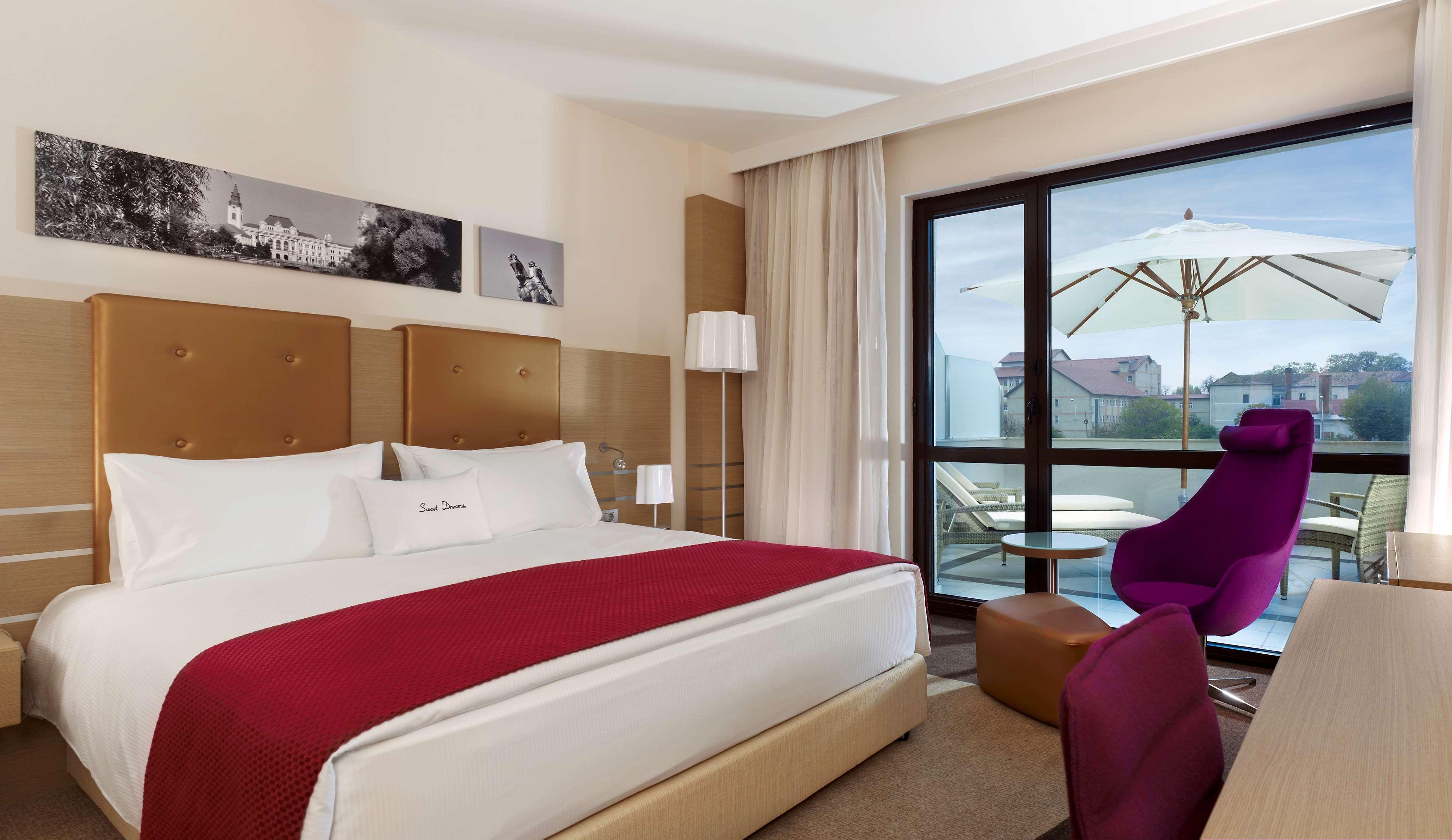 Double Deluxe with Views