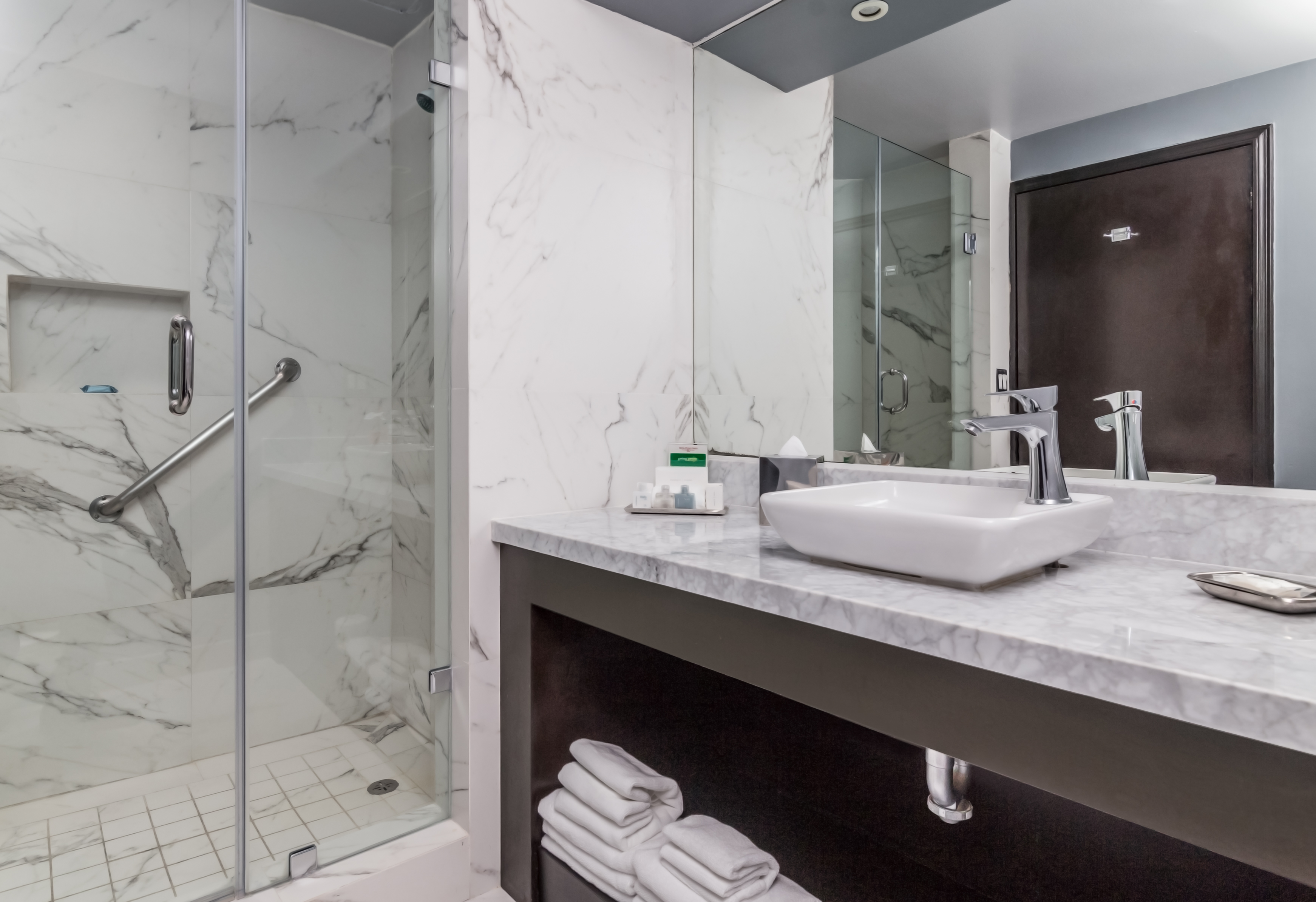 Junior Suite King Size Bed