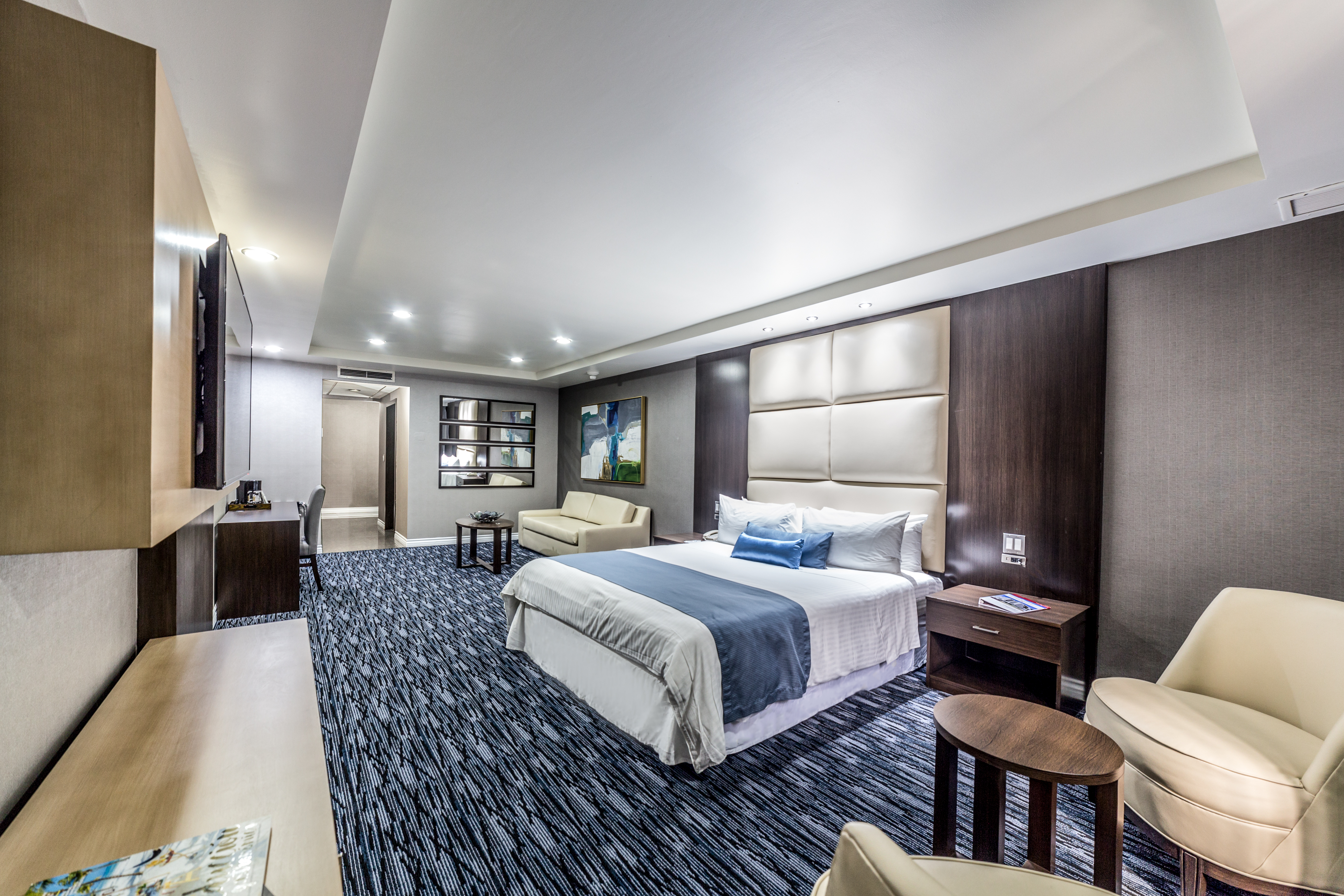 Junior Suite King Size Bed