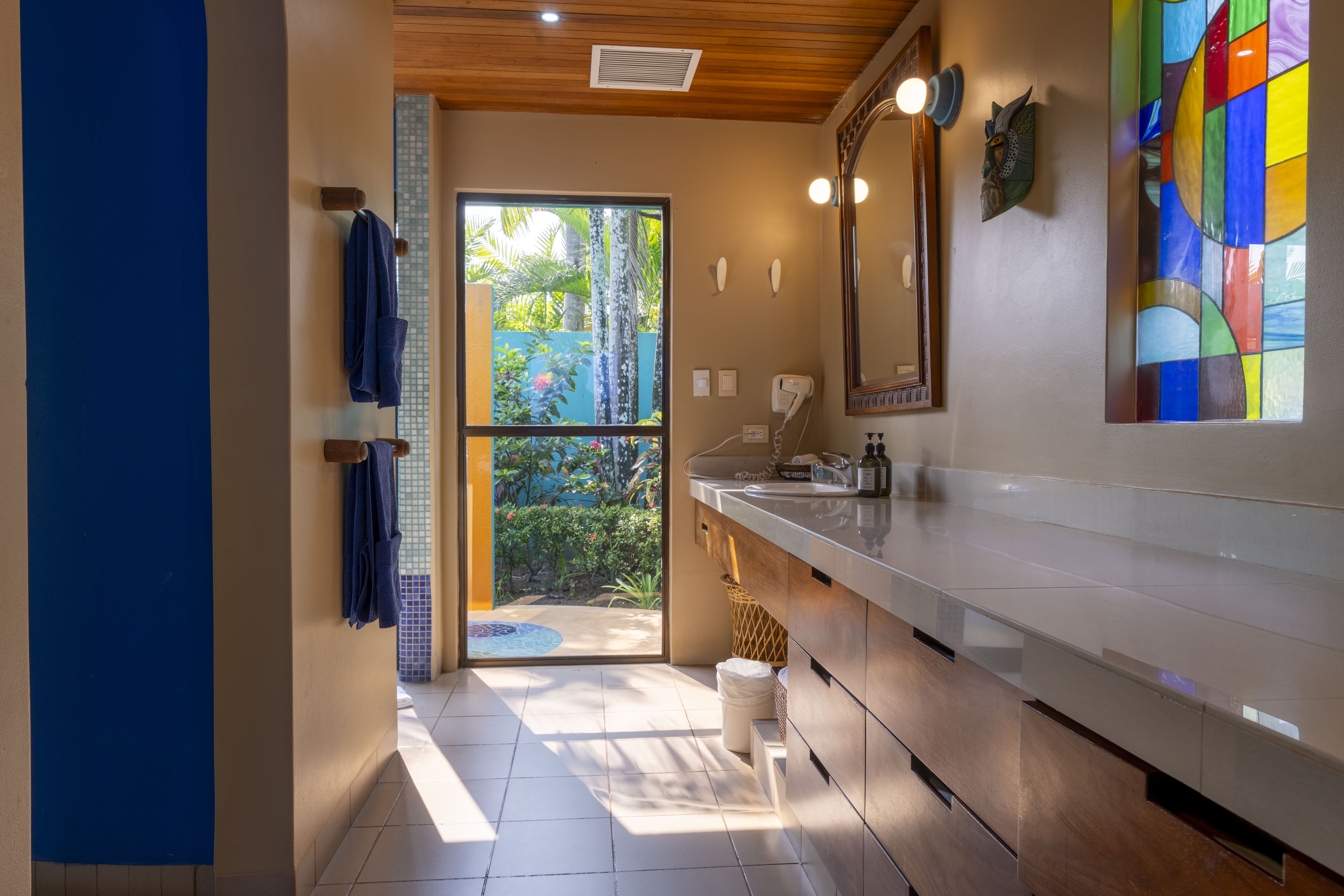 Bungalow Garden View