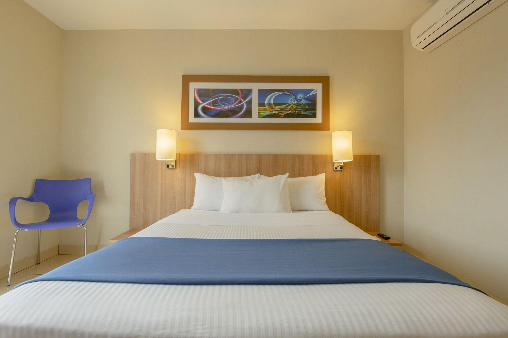 Double Queen Bed Non Smoking