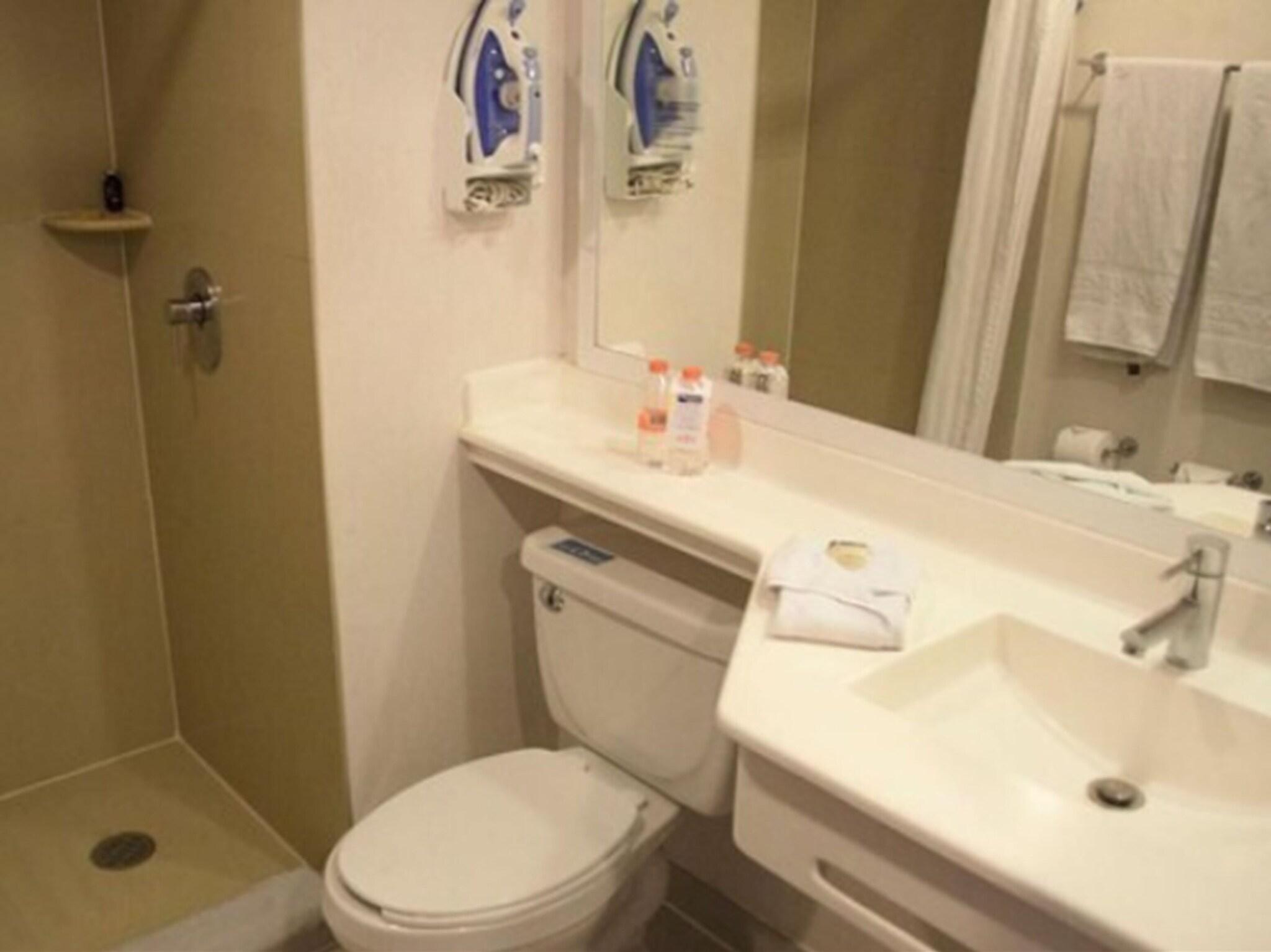 Suite Queen Size Bed