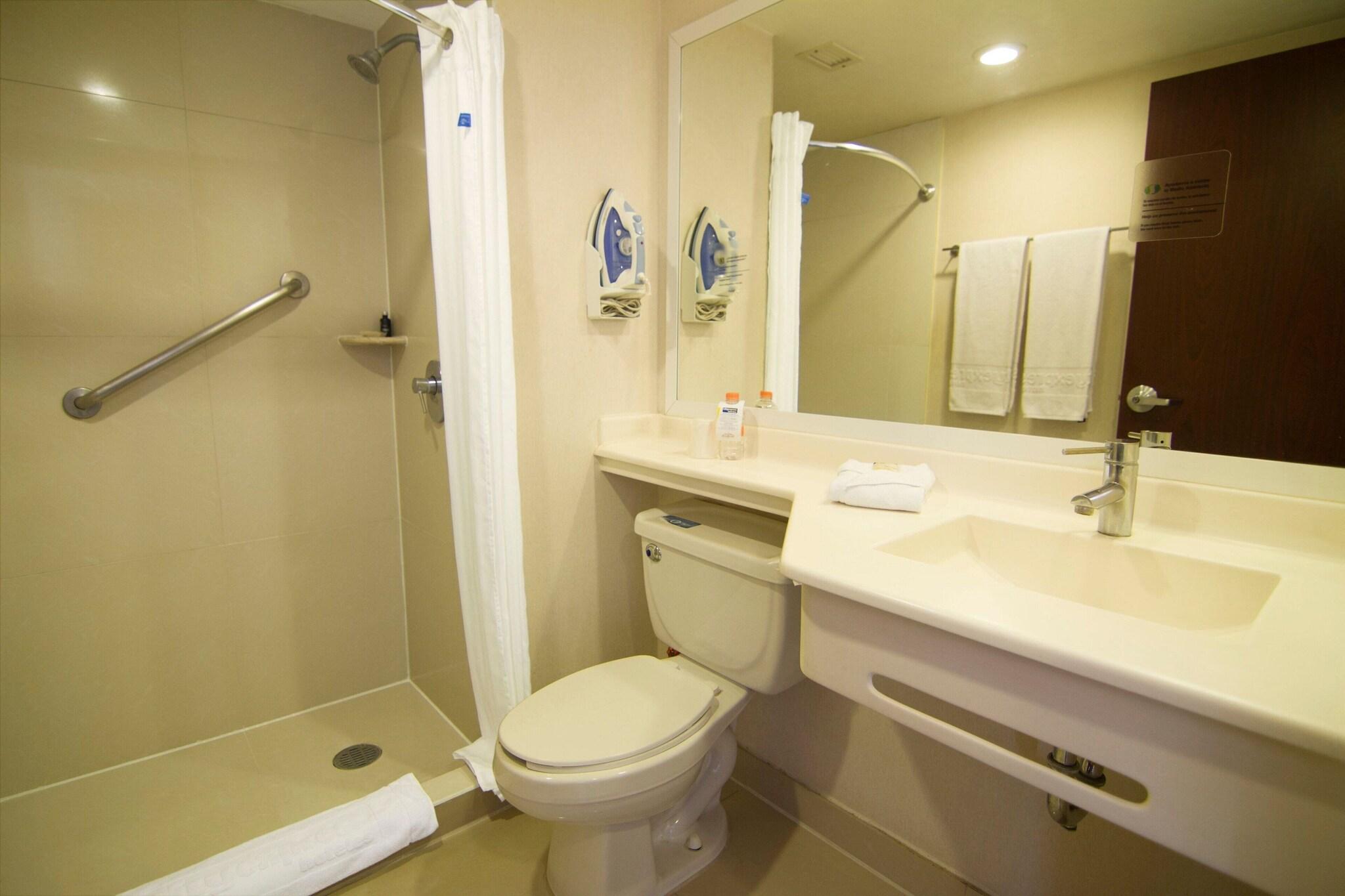 Suite Queen Size Bed