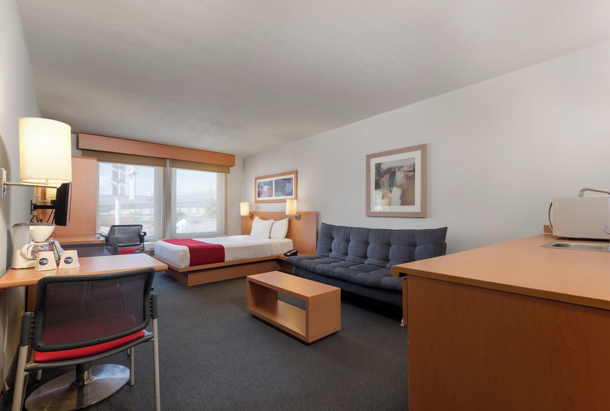 Suite Queen Size Bed