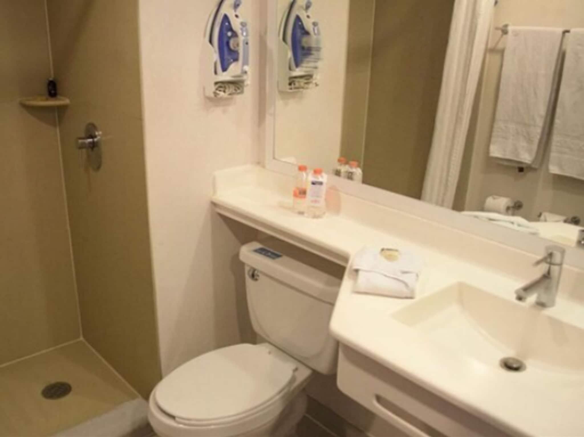 Suite Queen Size Bed