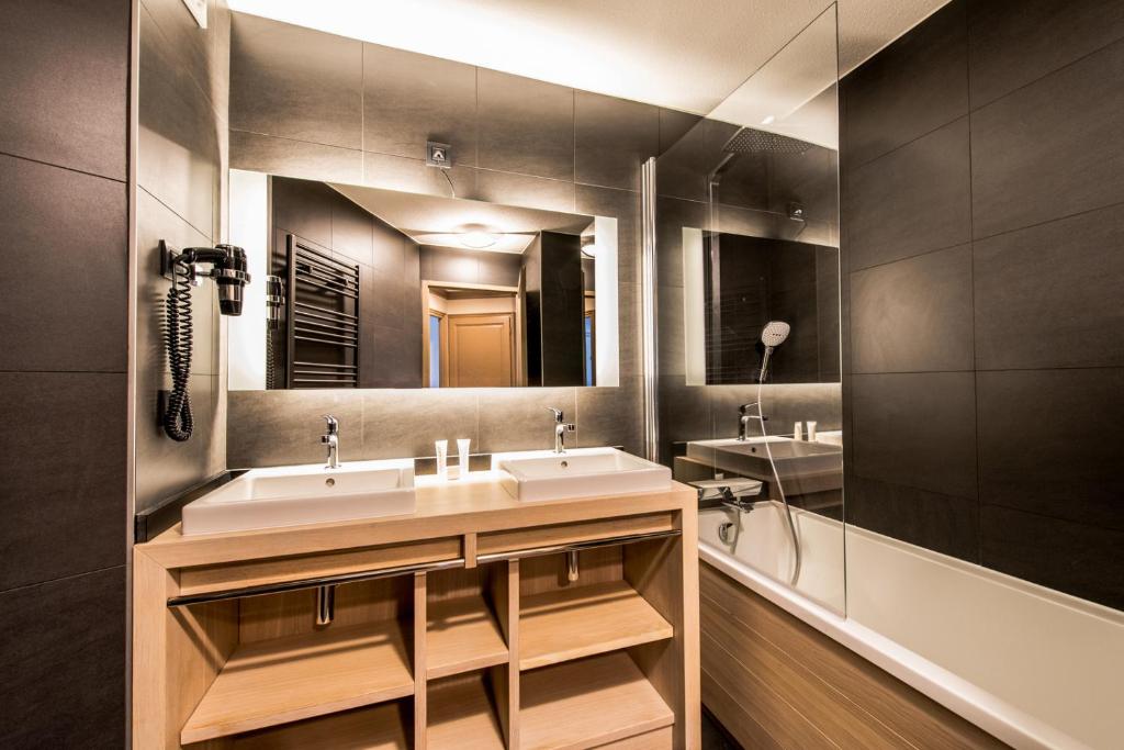 Apartment Capacity 6 Two Bedrooms