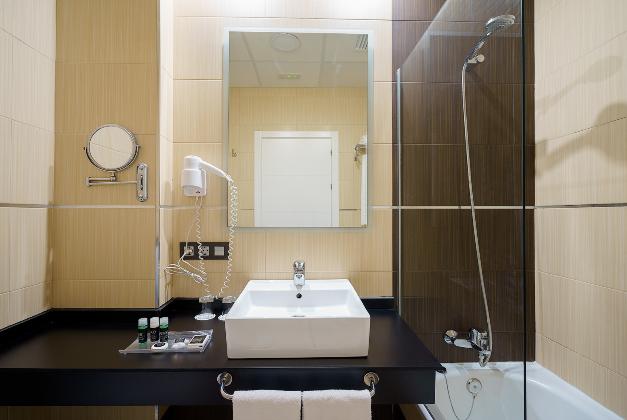 Double or Twin Standard