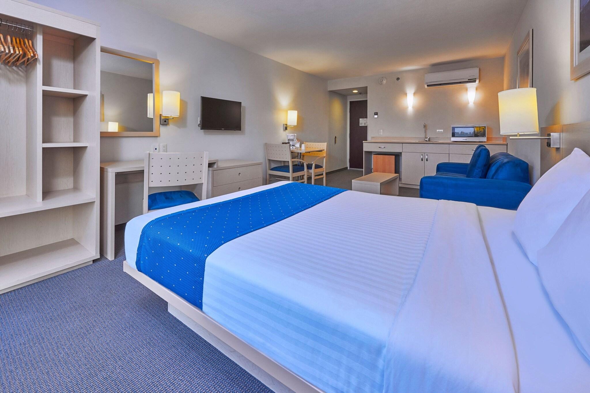 Suite Queen Size Bed