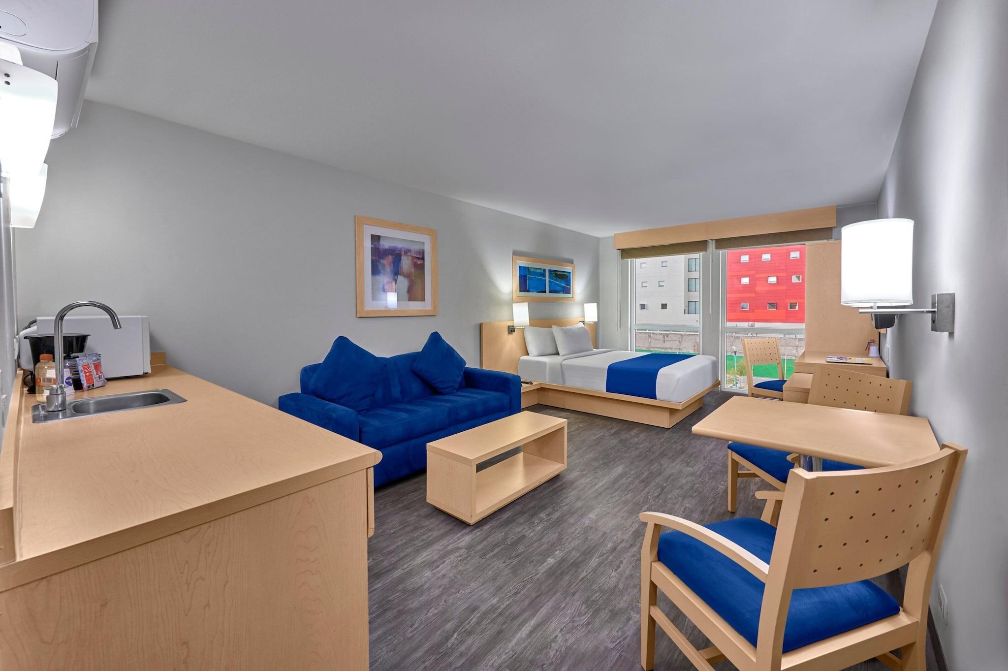 Suite Queen Size Bed