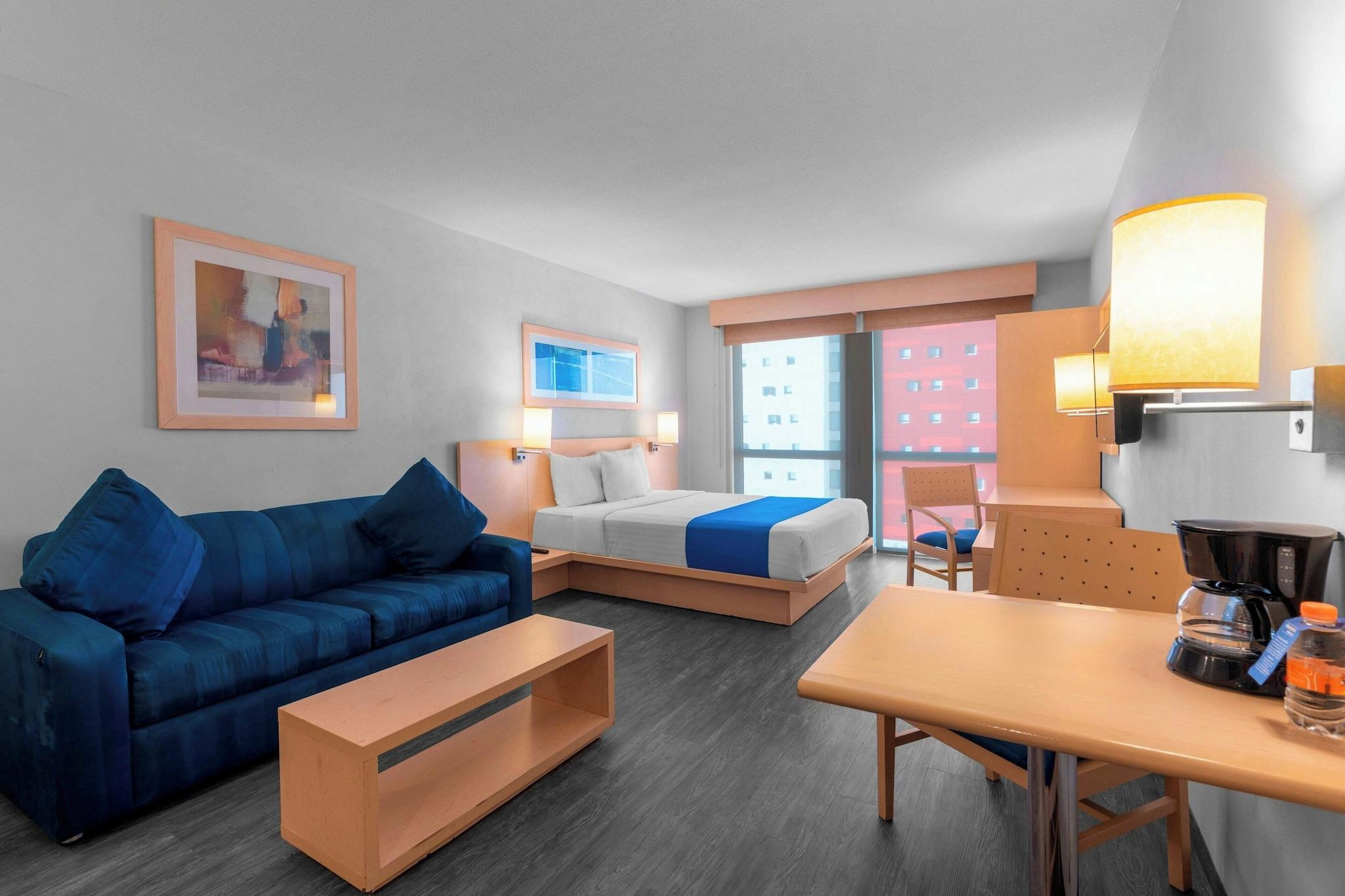 Suite Queen Size Bed