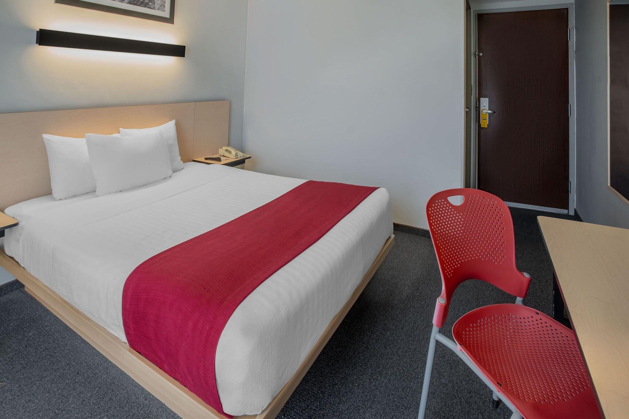 Double Queen Size Bed