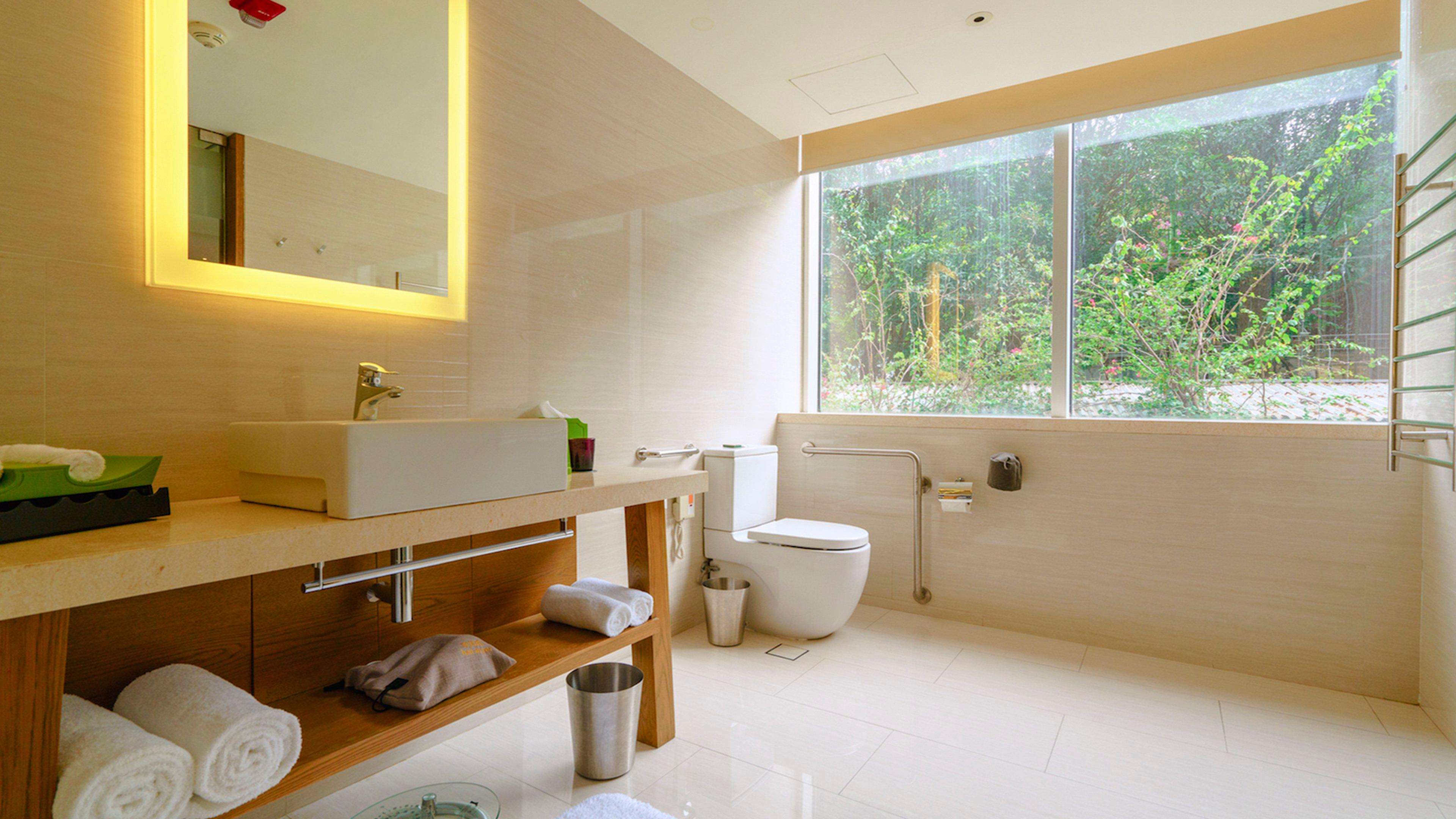 Double City View King Bed