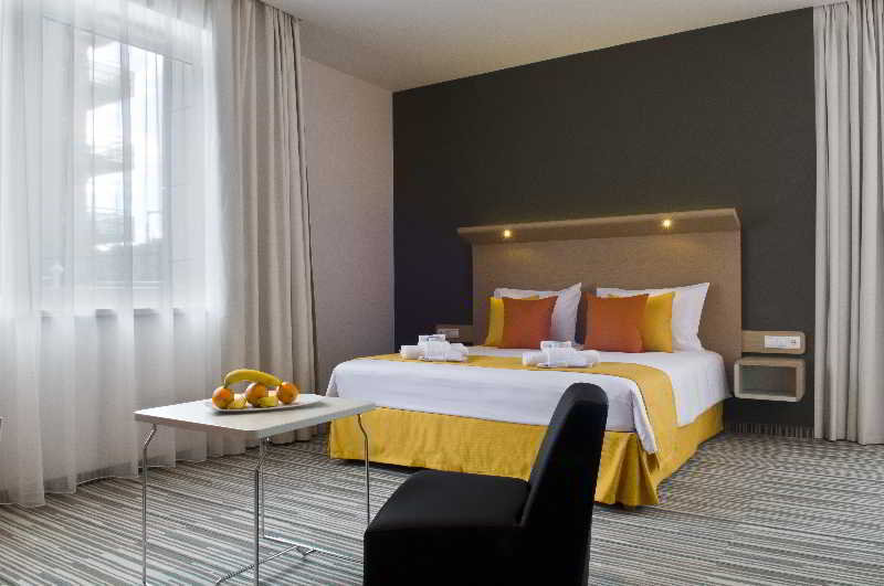 Double or Twin Standard