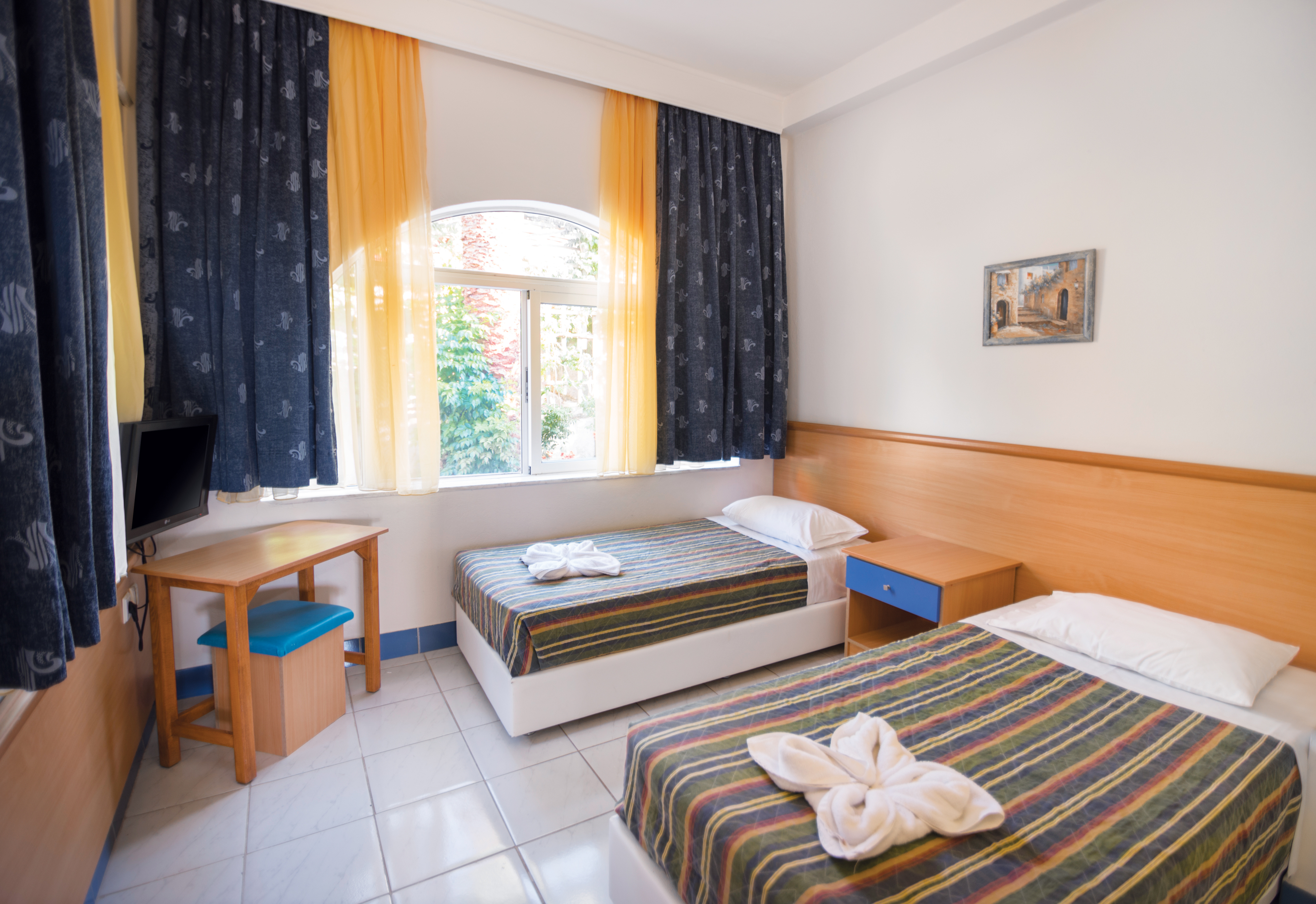 Family Room Capacity 2