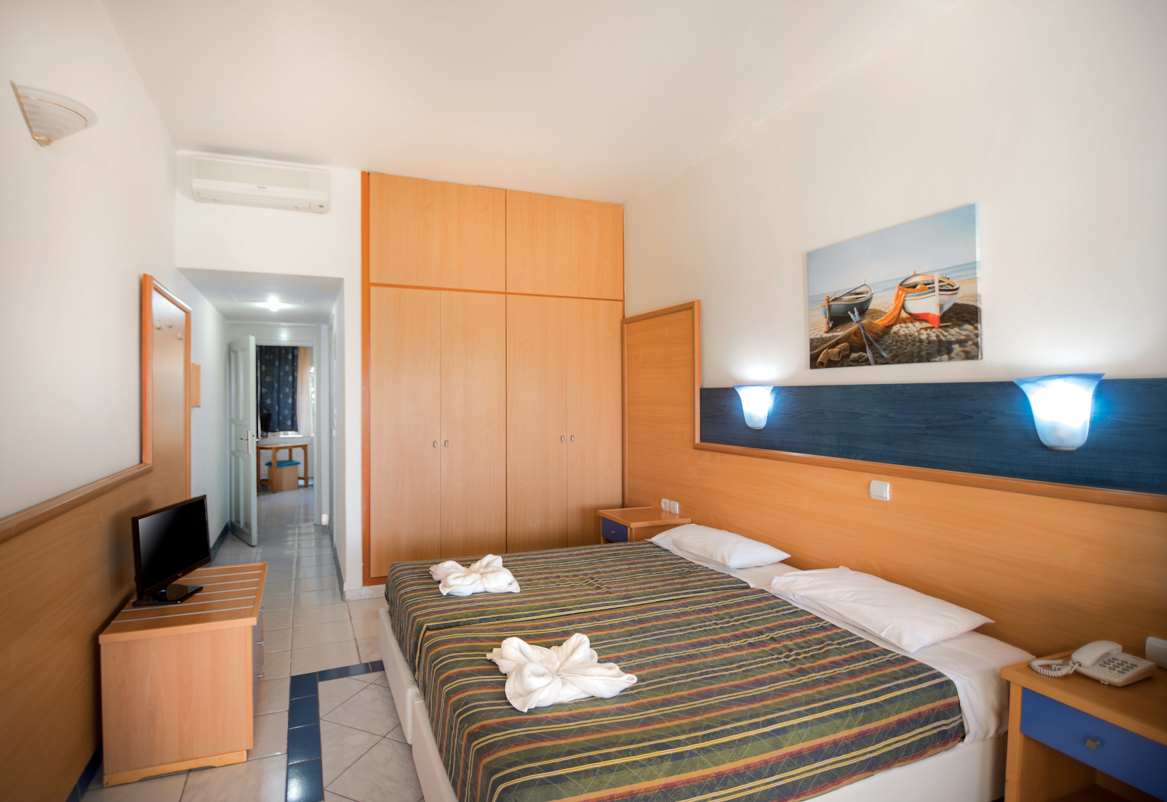 Family Room Capacity 2