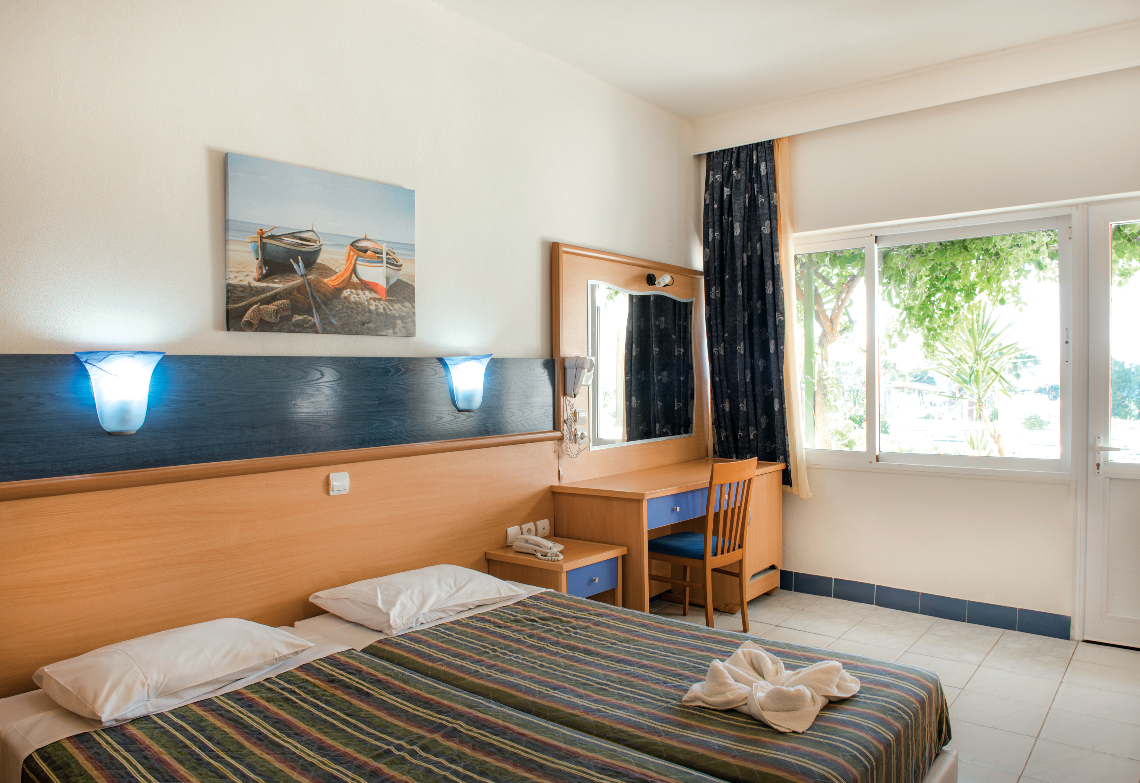 Family Room Capacity 2