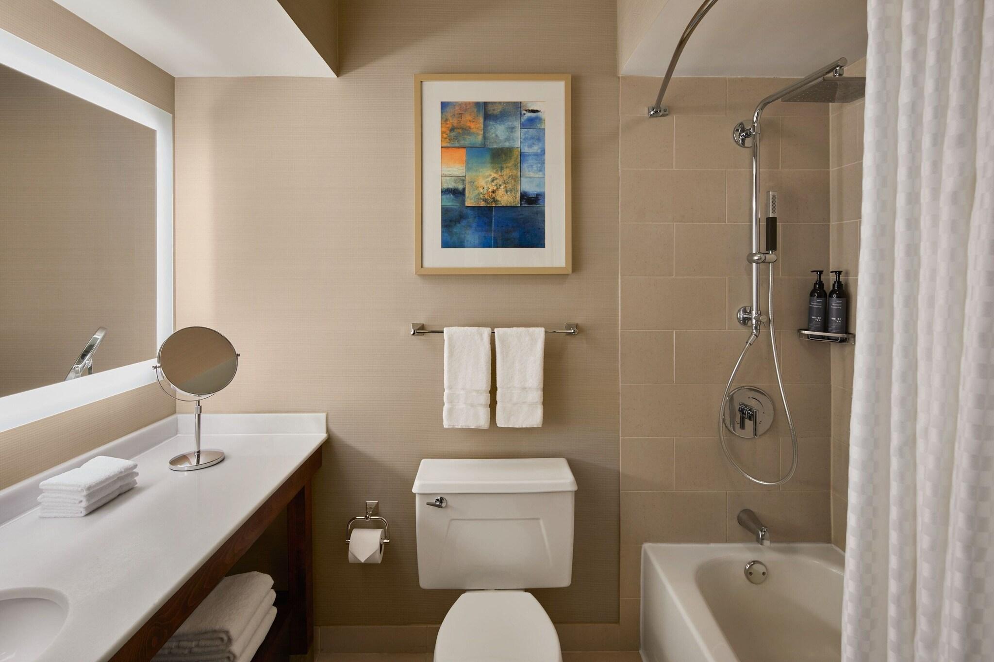 Double Deluxe King Bed