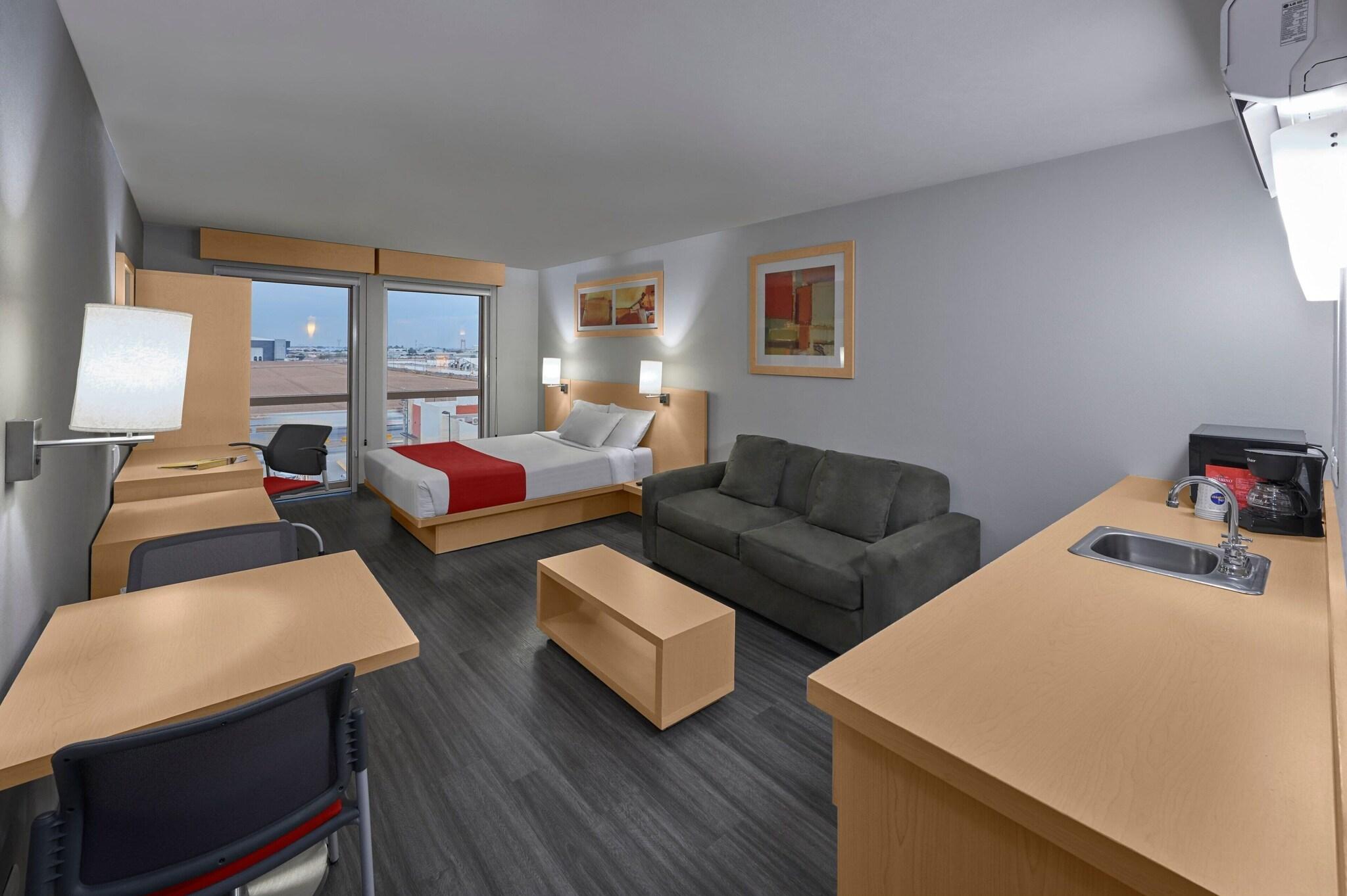 Suite Queen Size Bed