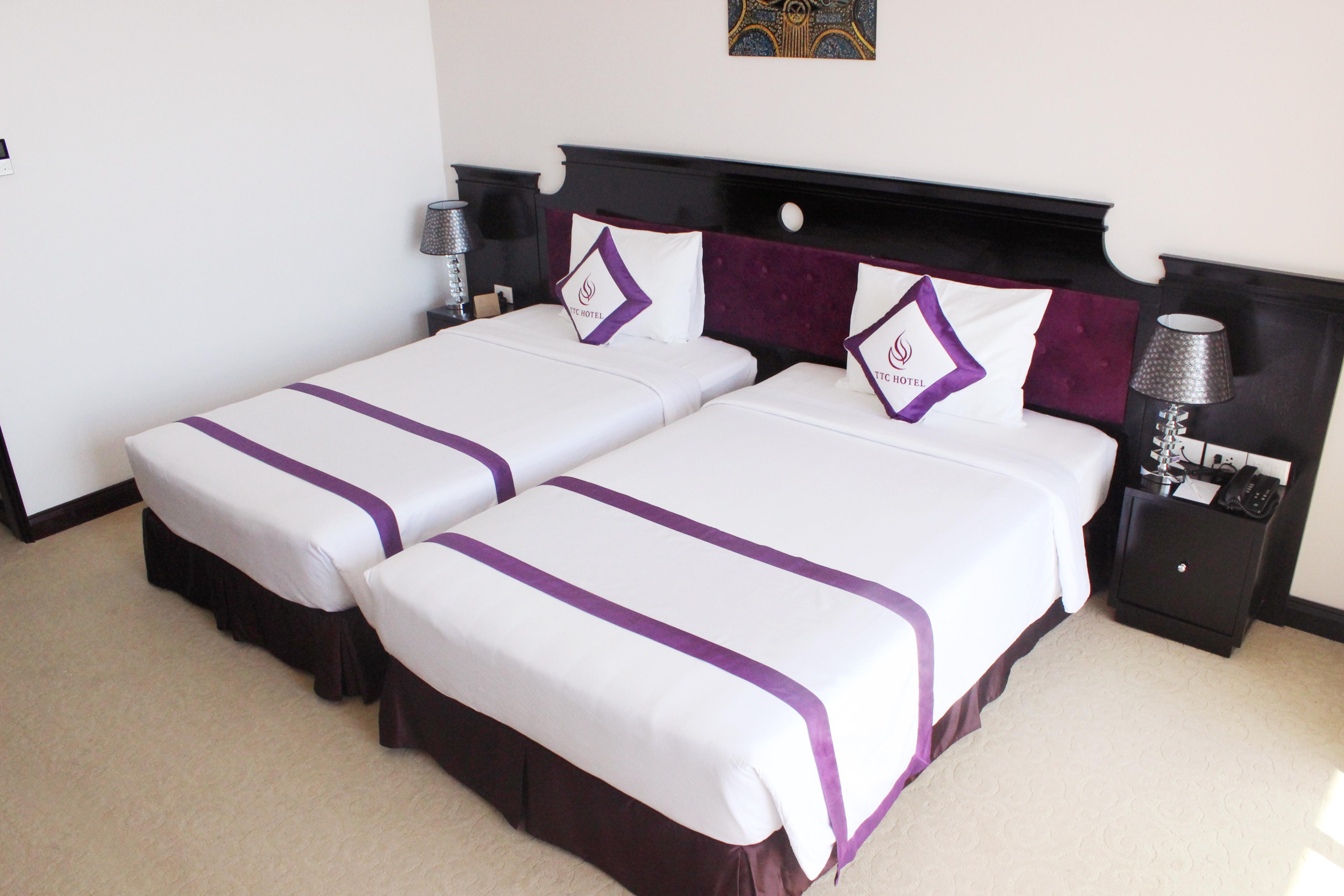 Twin Deluxe River View