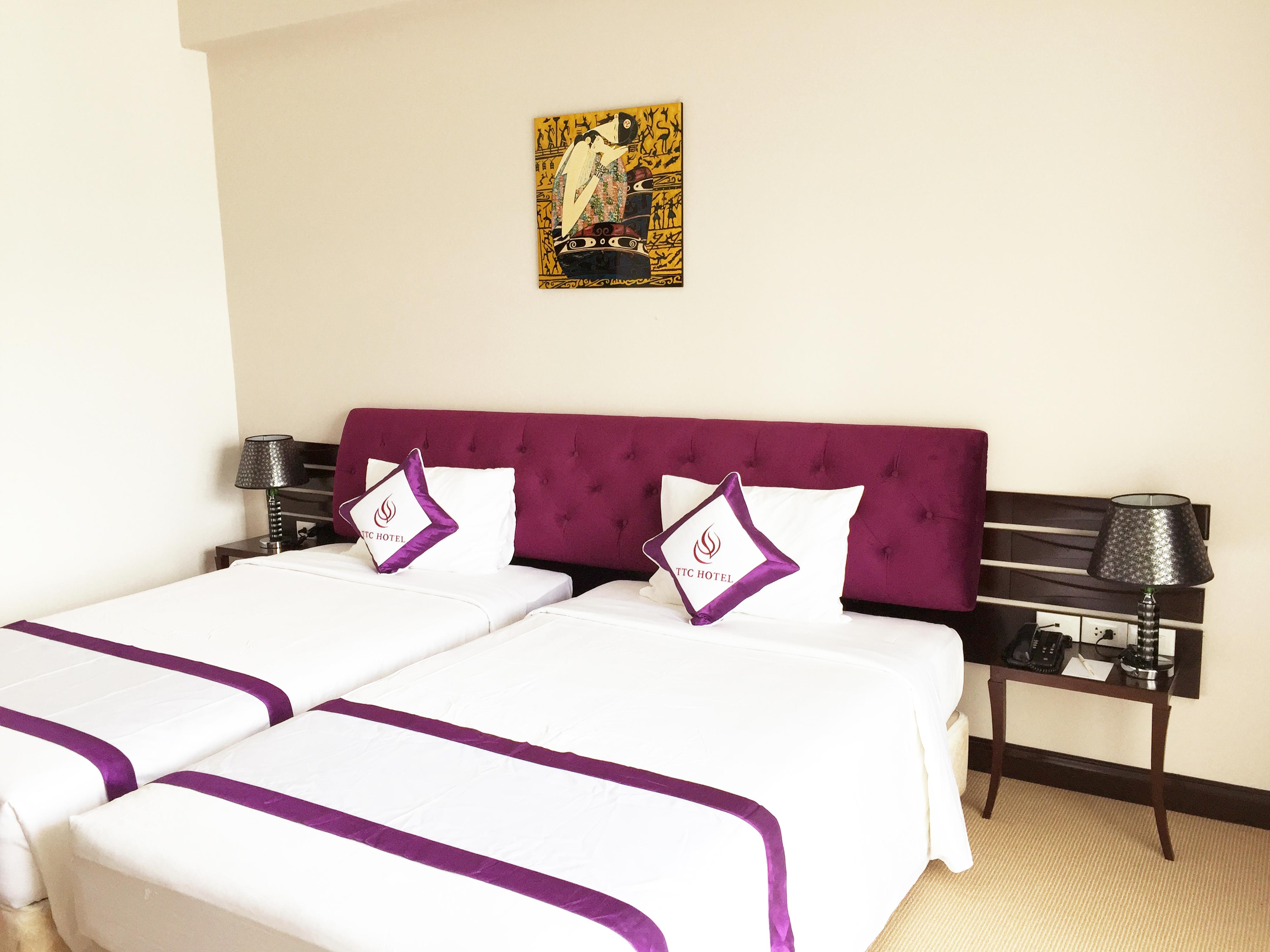 Twin Deluxe City View