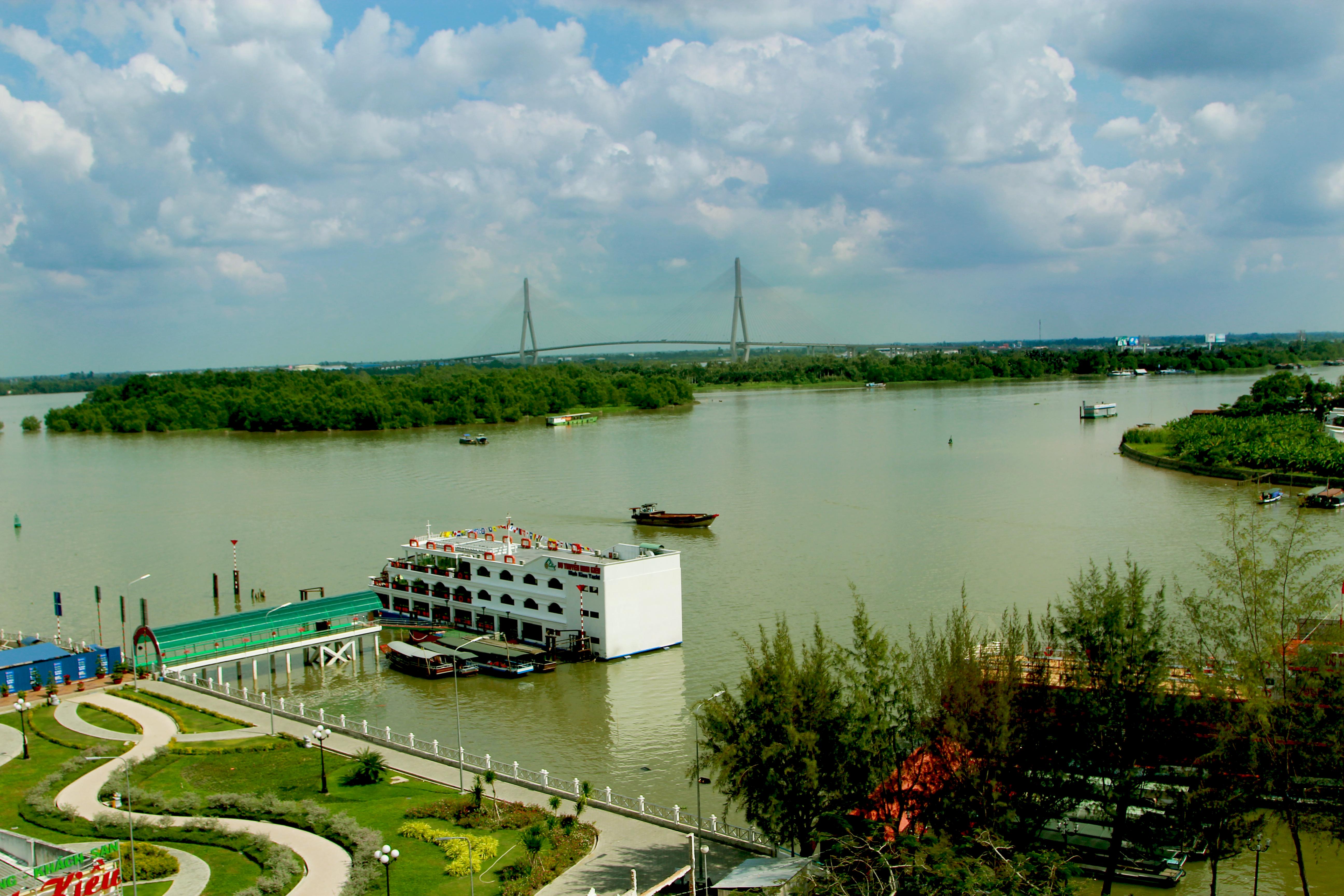 Twin Deluxe River View