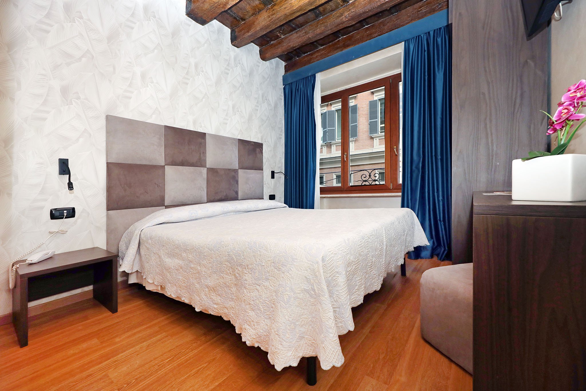 Double or Twin Standard