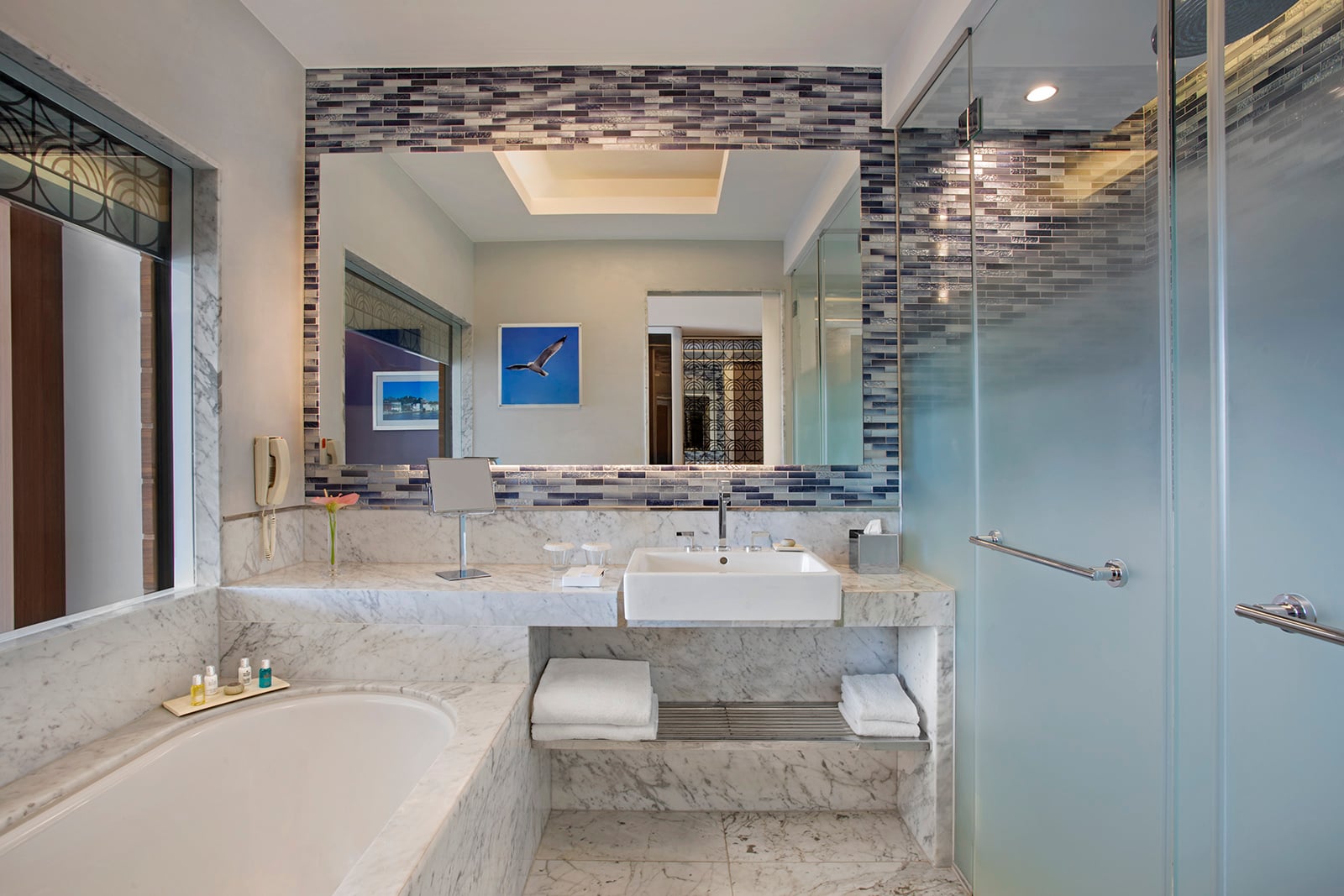 Suite Deluxe with Views