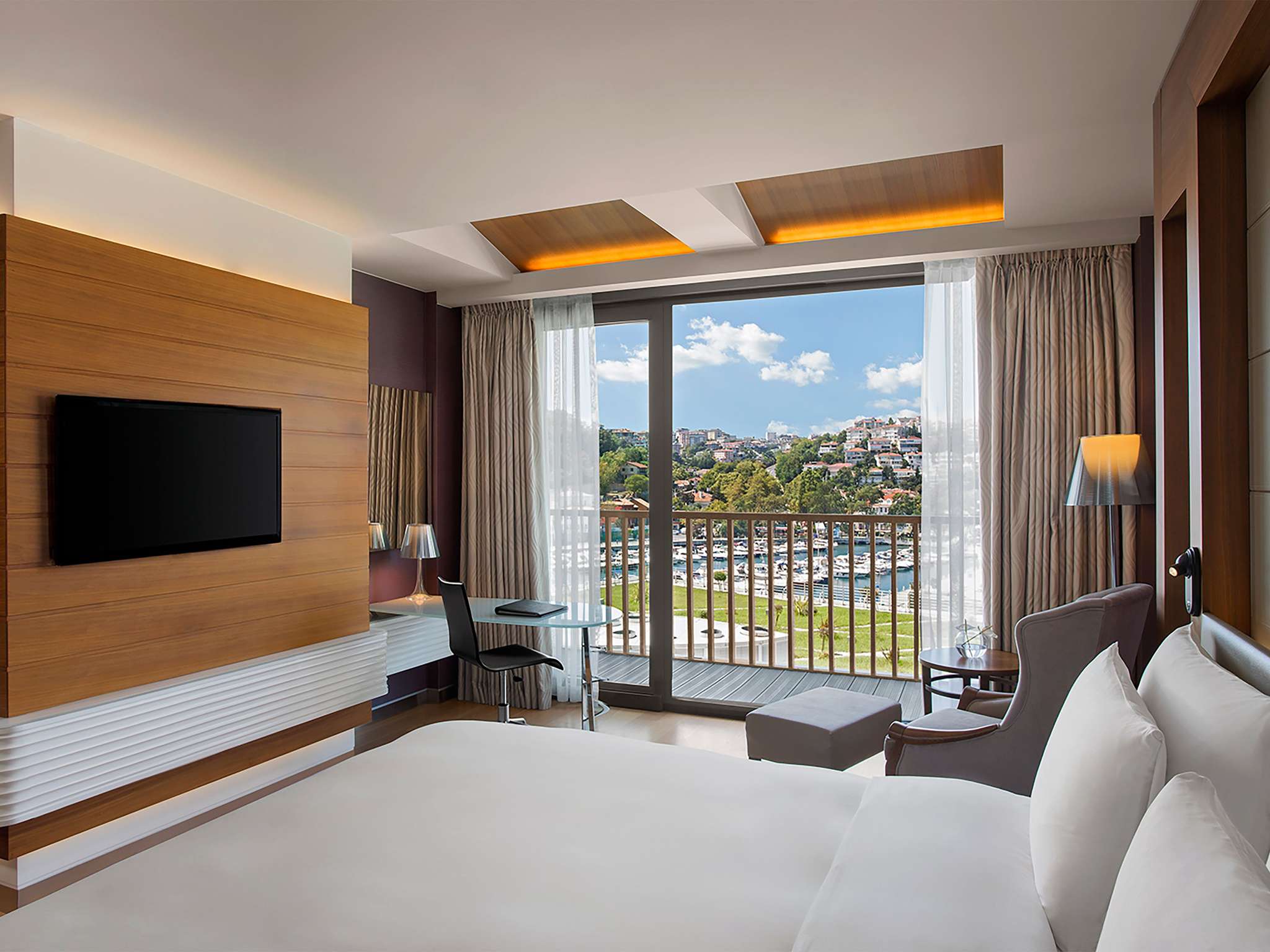 Twin Deluxe Marina View