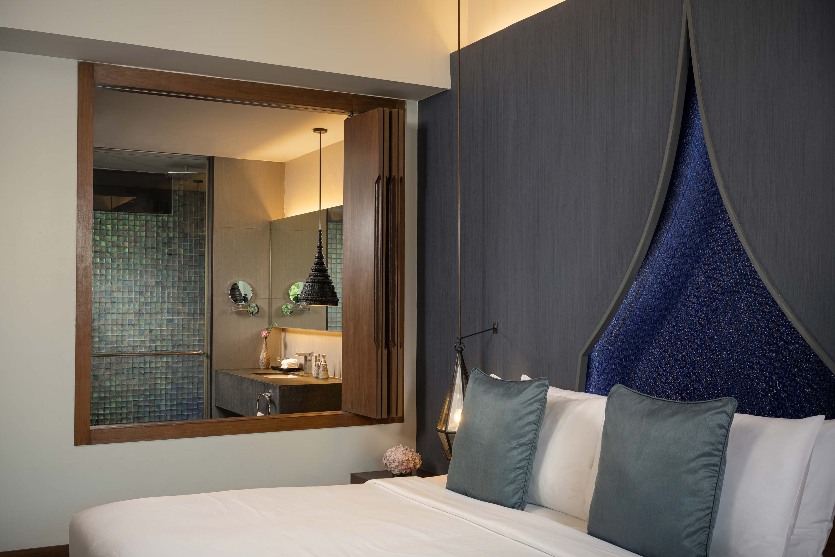 Double Pool View King Bed