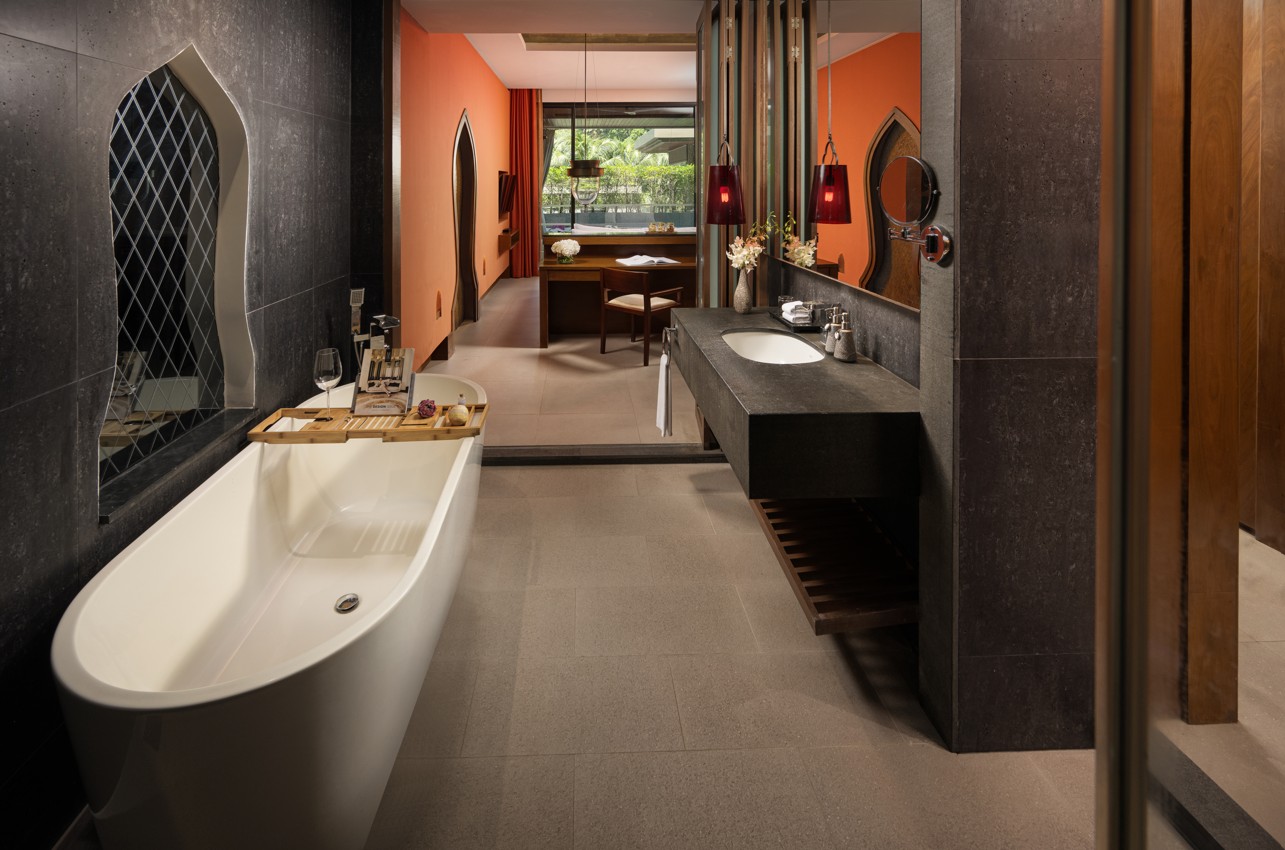 Suite with Jacuzzi