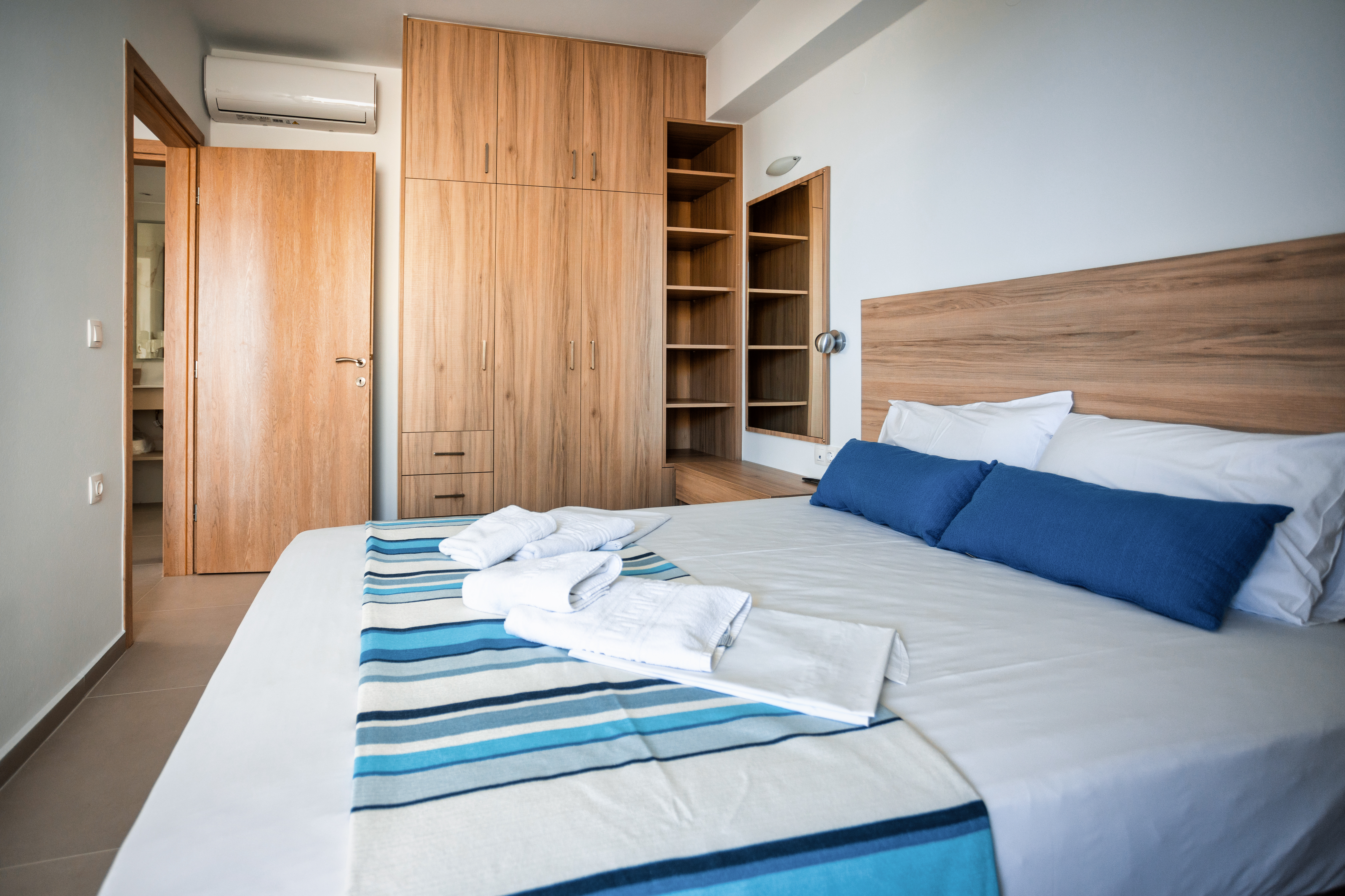 Apartment Side Sea View