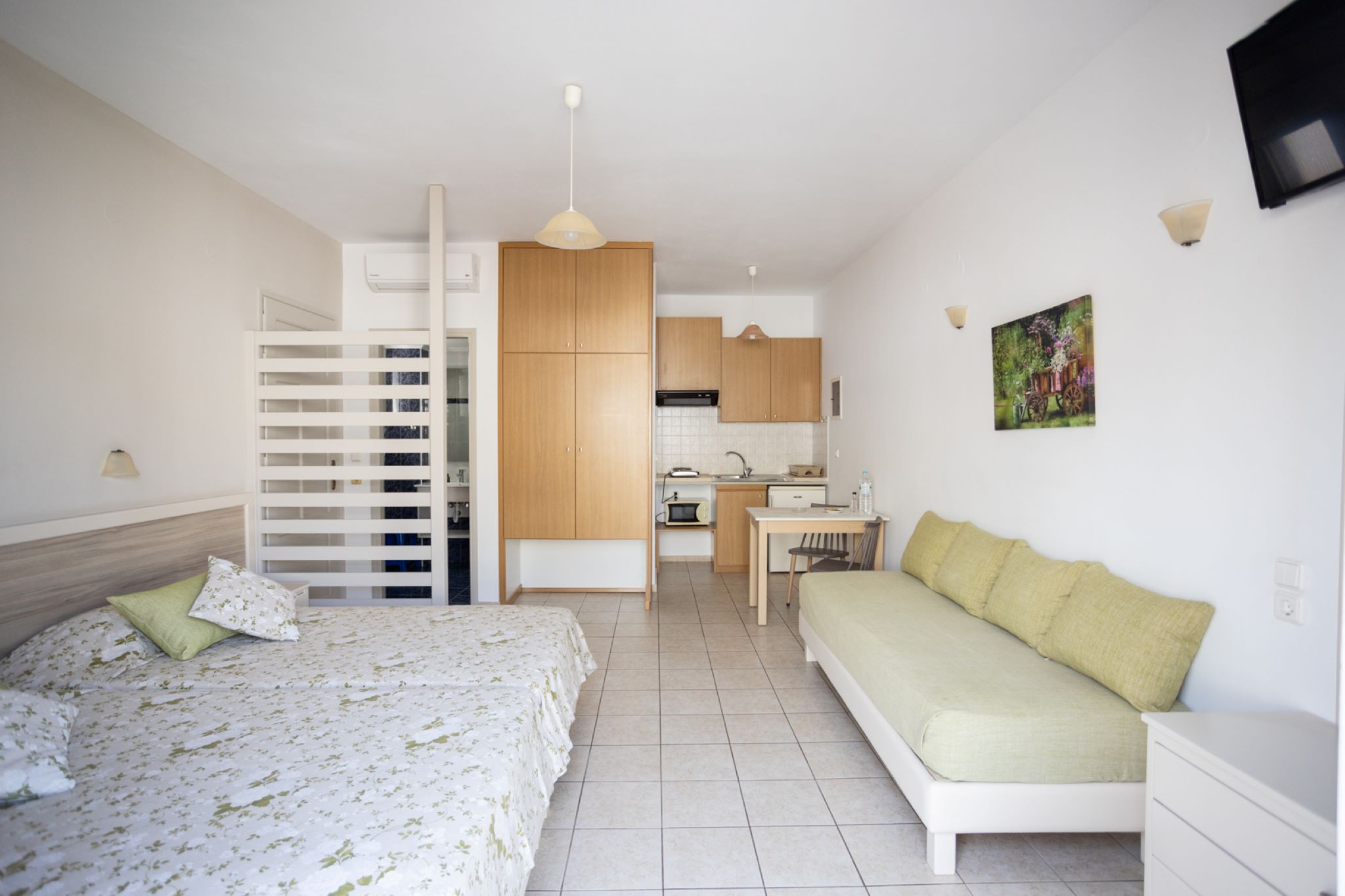 Studio Side Sea View