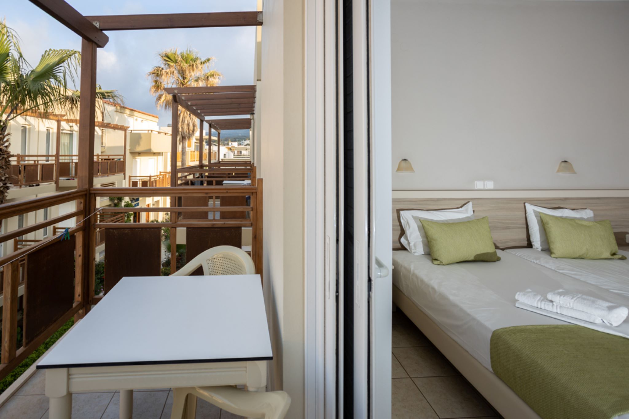 Studio Side Sea View