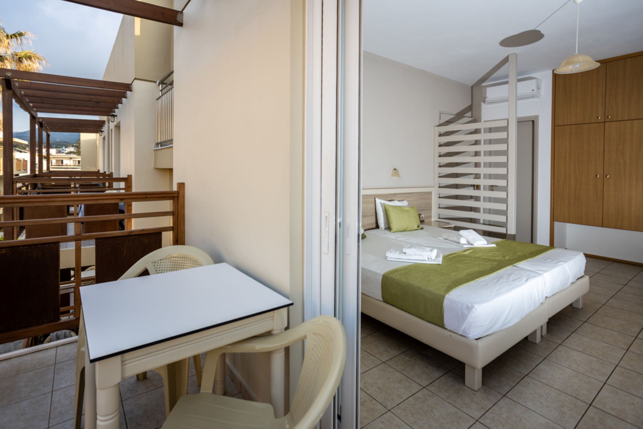 Studio Side Sea View