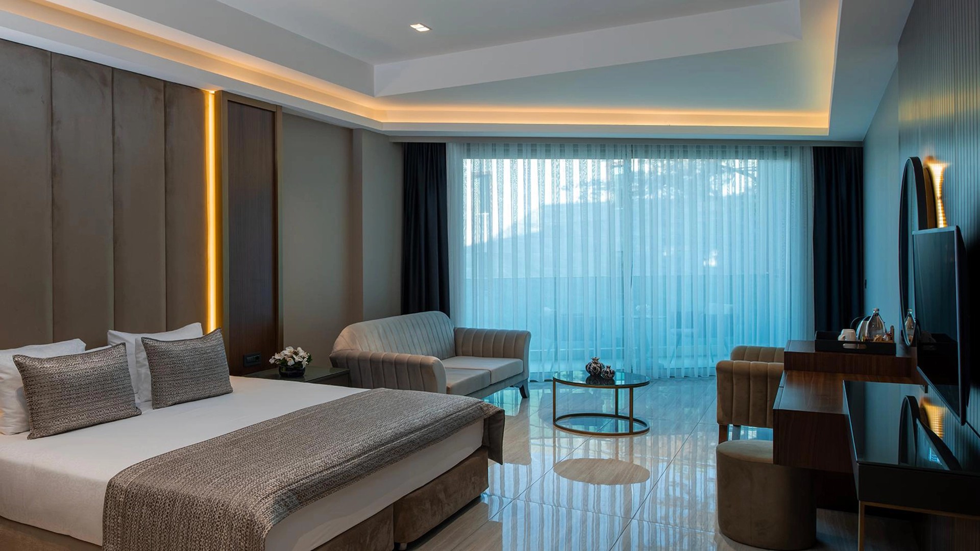 Family Room Land View