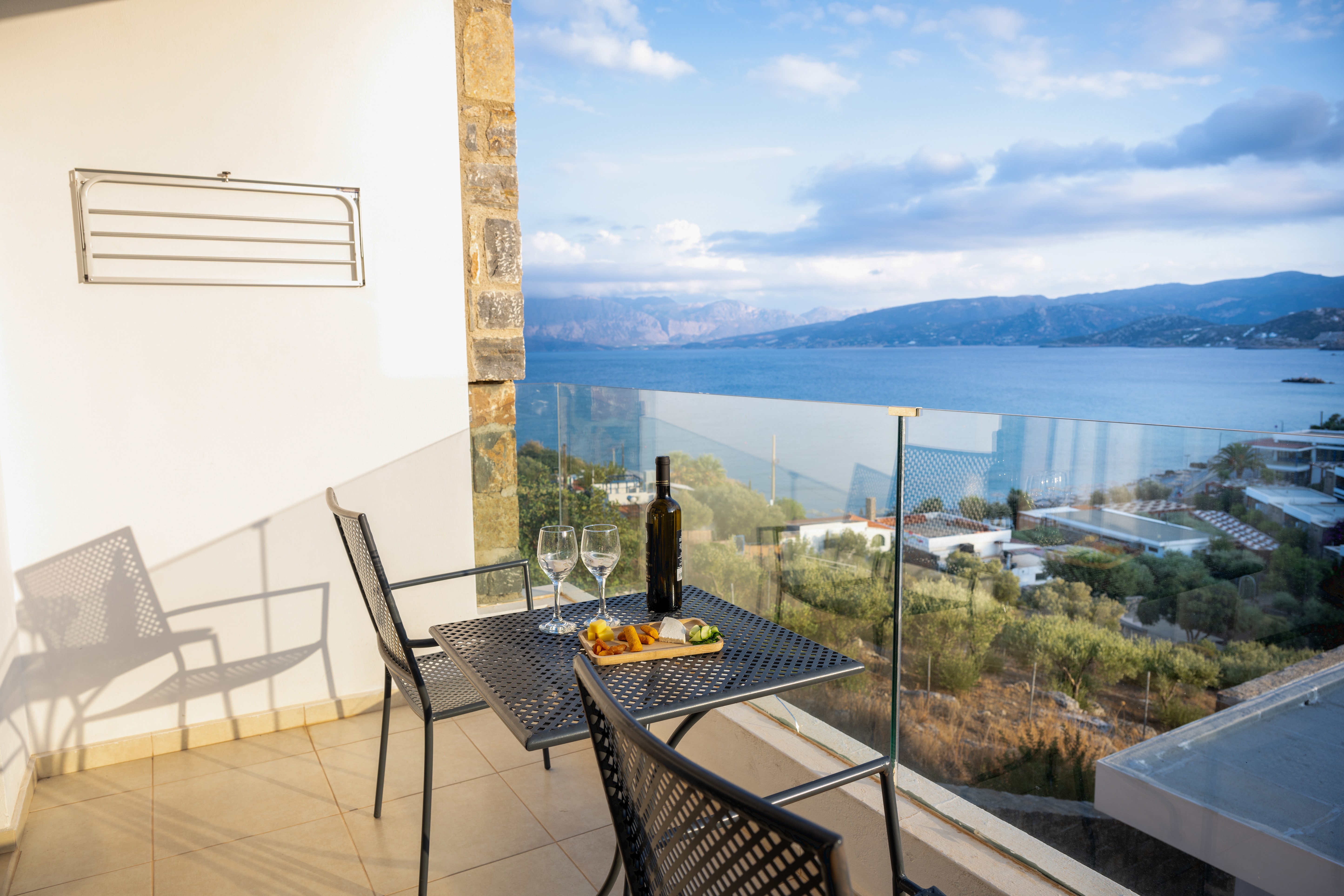 Junior Suite Side Sea View