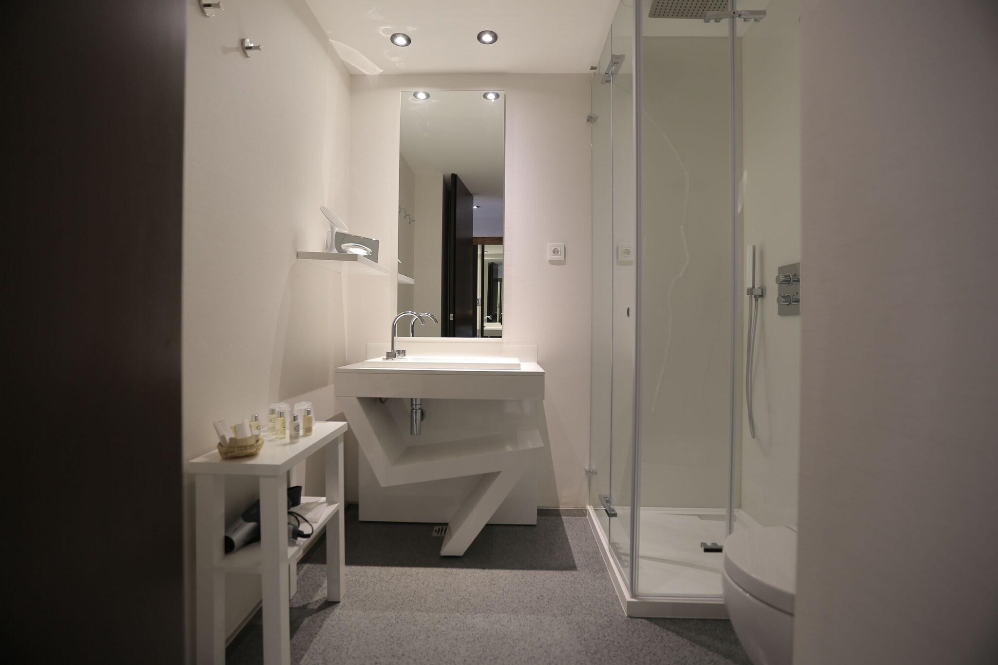 Double or Twin Economy