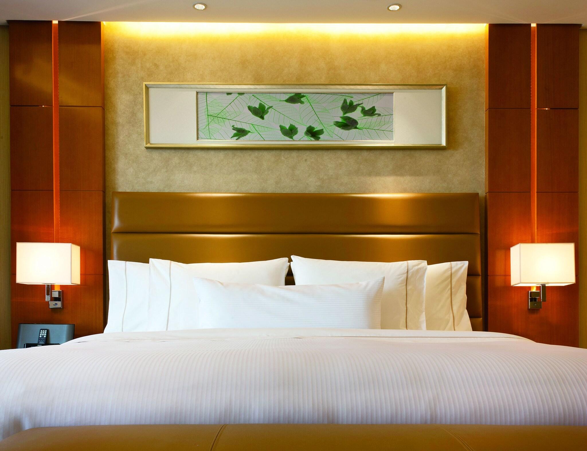 Double Executive King Bed