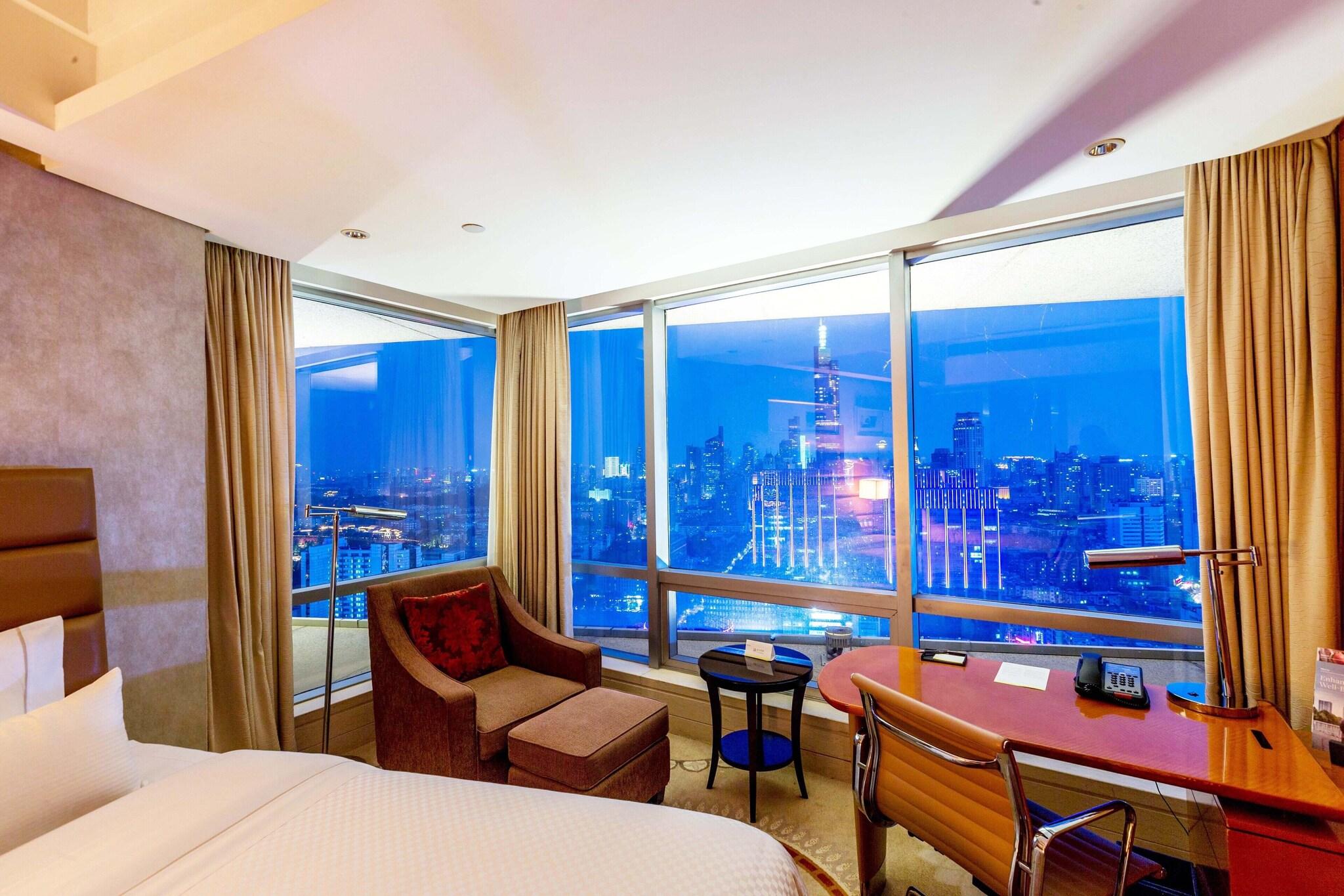 Double Executive King Bed