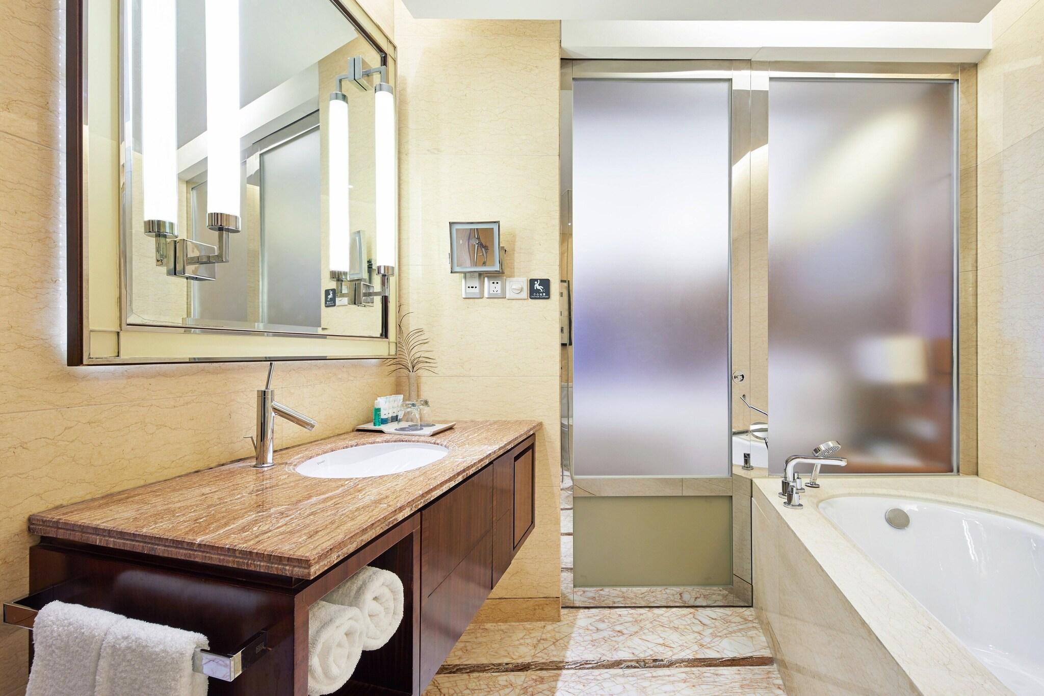 Twin Premier with Views