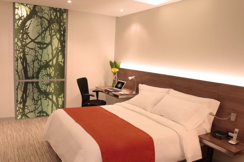 Double Executive Queen Bed