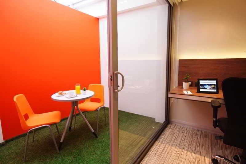 Double Executive Queen Bed