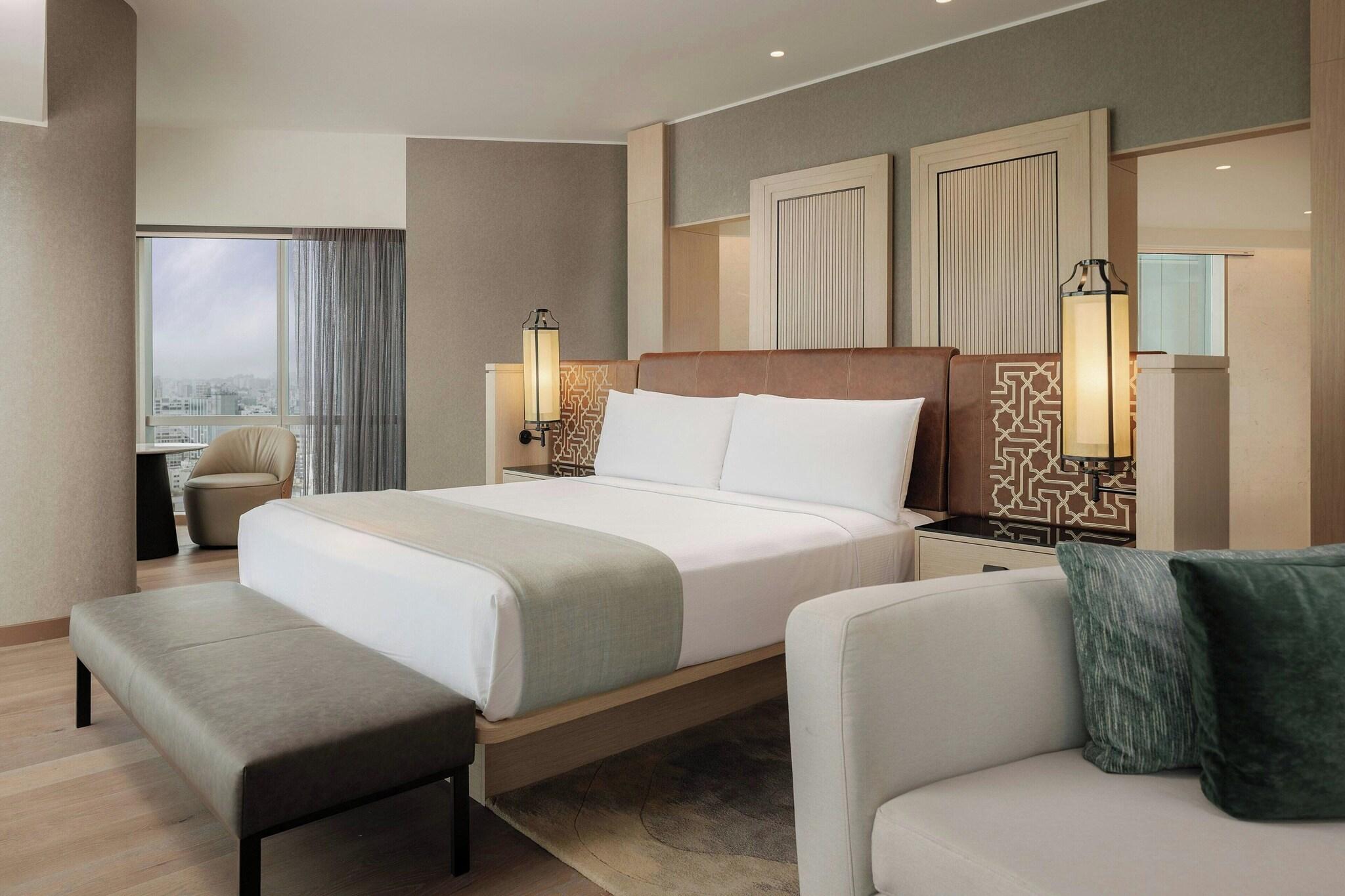 Junior Suite King Size Bed