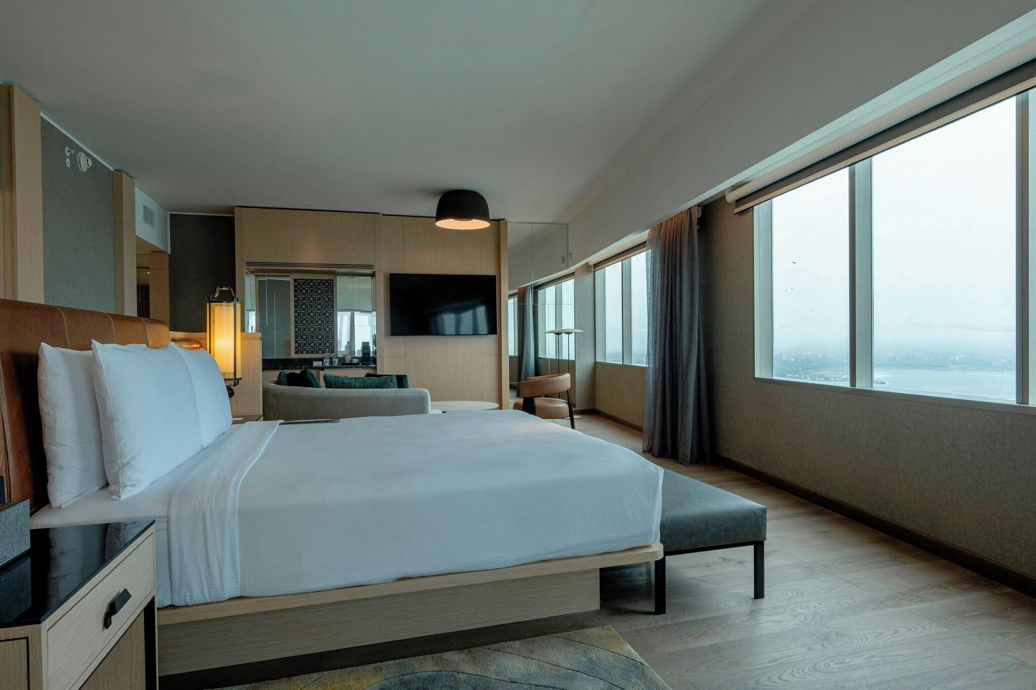 Junior Suite King Size Bed