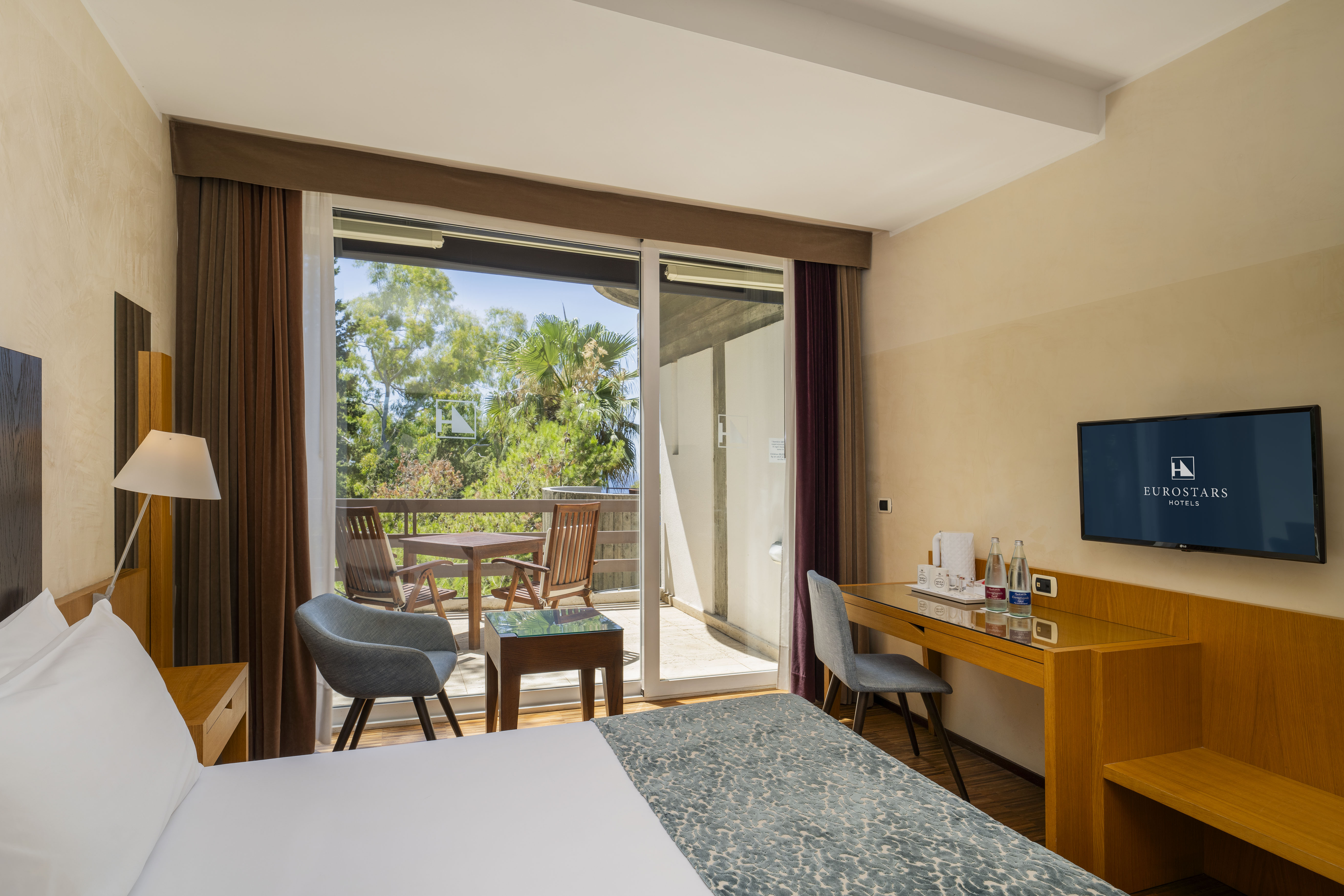 Double Single Sea View with Balcony