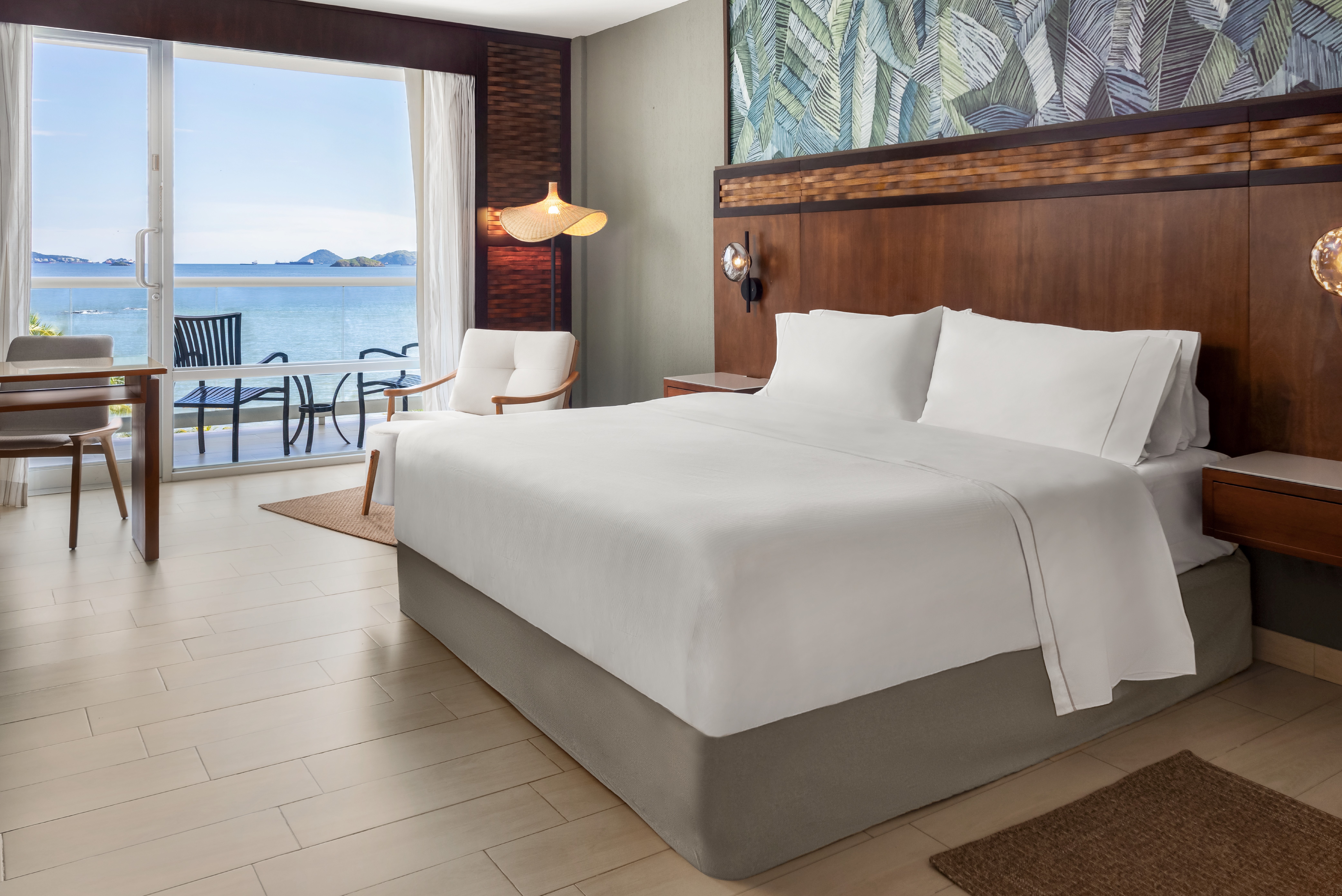 Double Deluxe King Bed