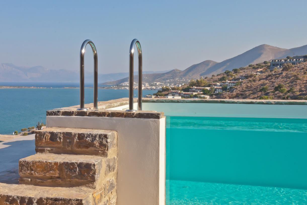 Junior Suite Deluxe with Private Pool