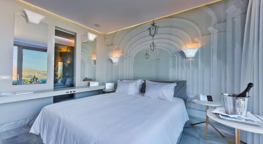 Double or Twin Deluxe Sea View