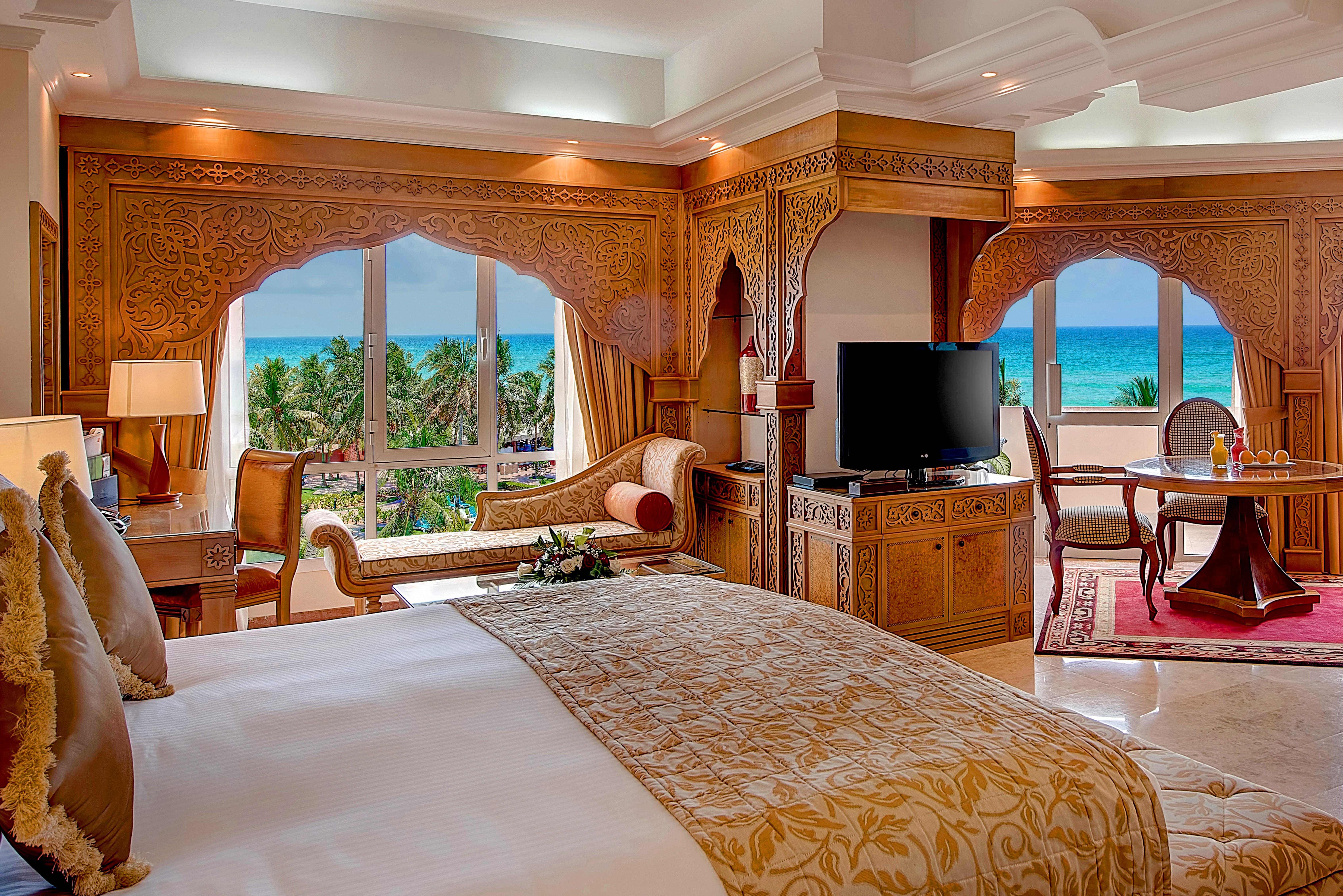 Junior Suite Ocean View King Bed
