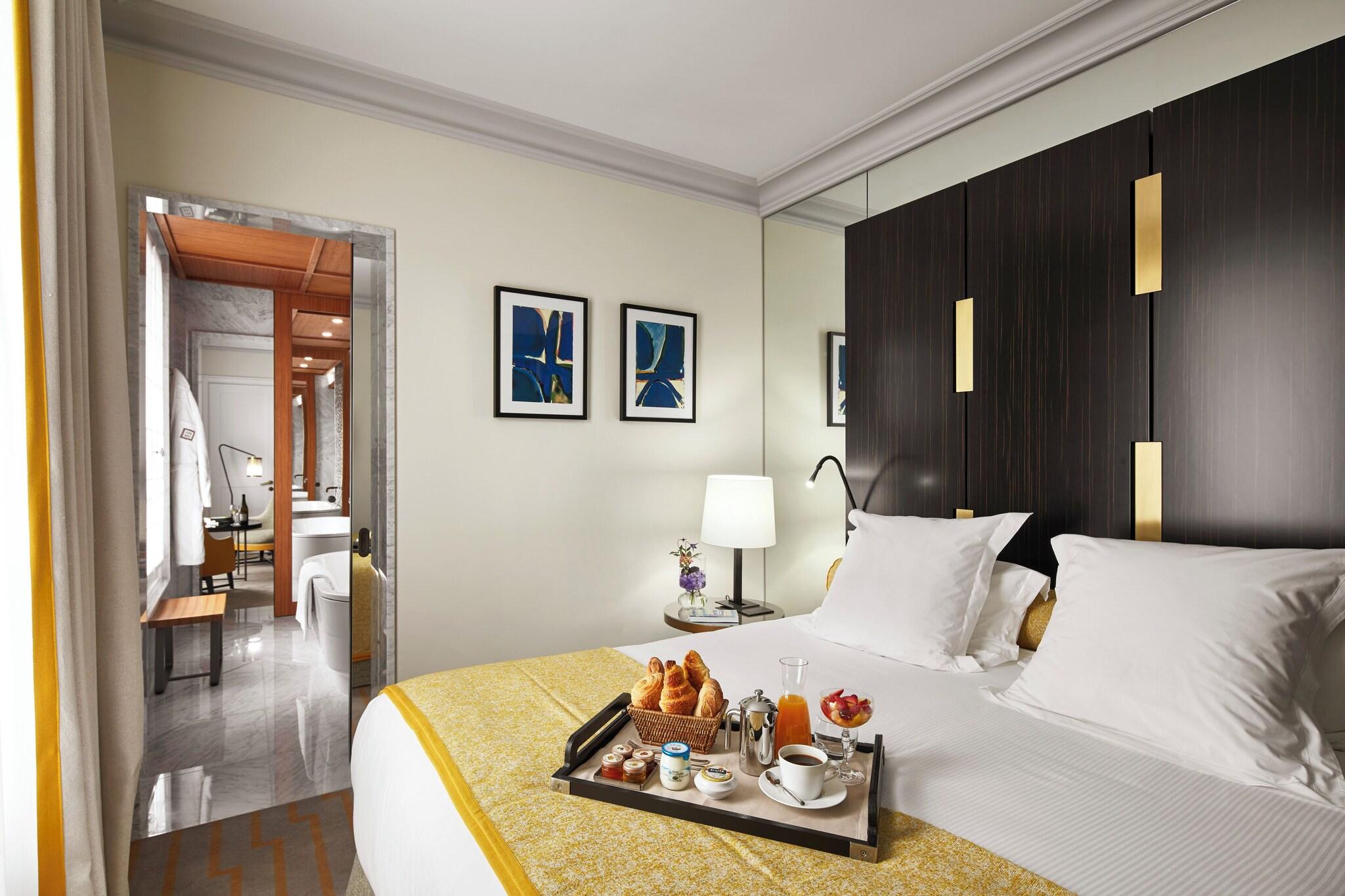 Suite Queen Size Bed